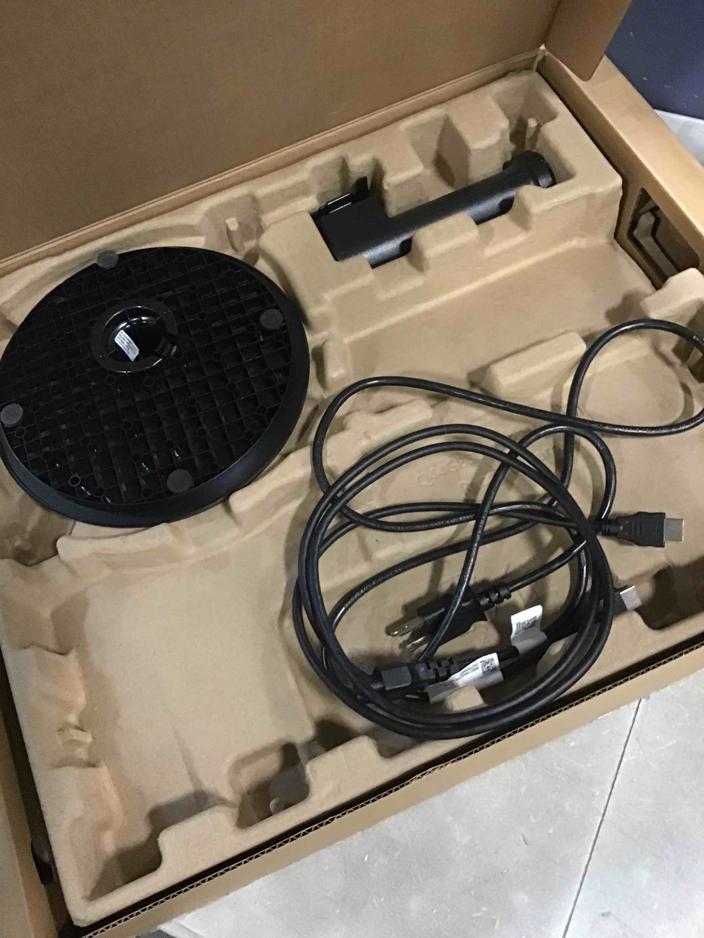 https://s3.amazonaws.com/lotting-images-prod/bidfta/TEA1738603_1732300205370.jpeg
