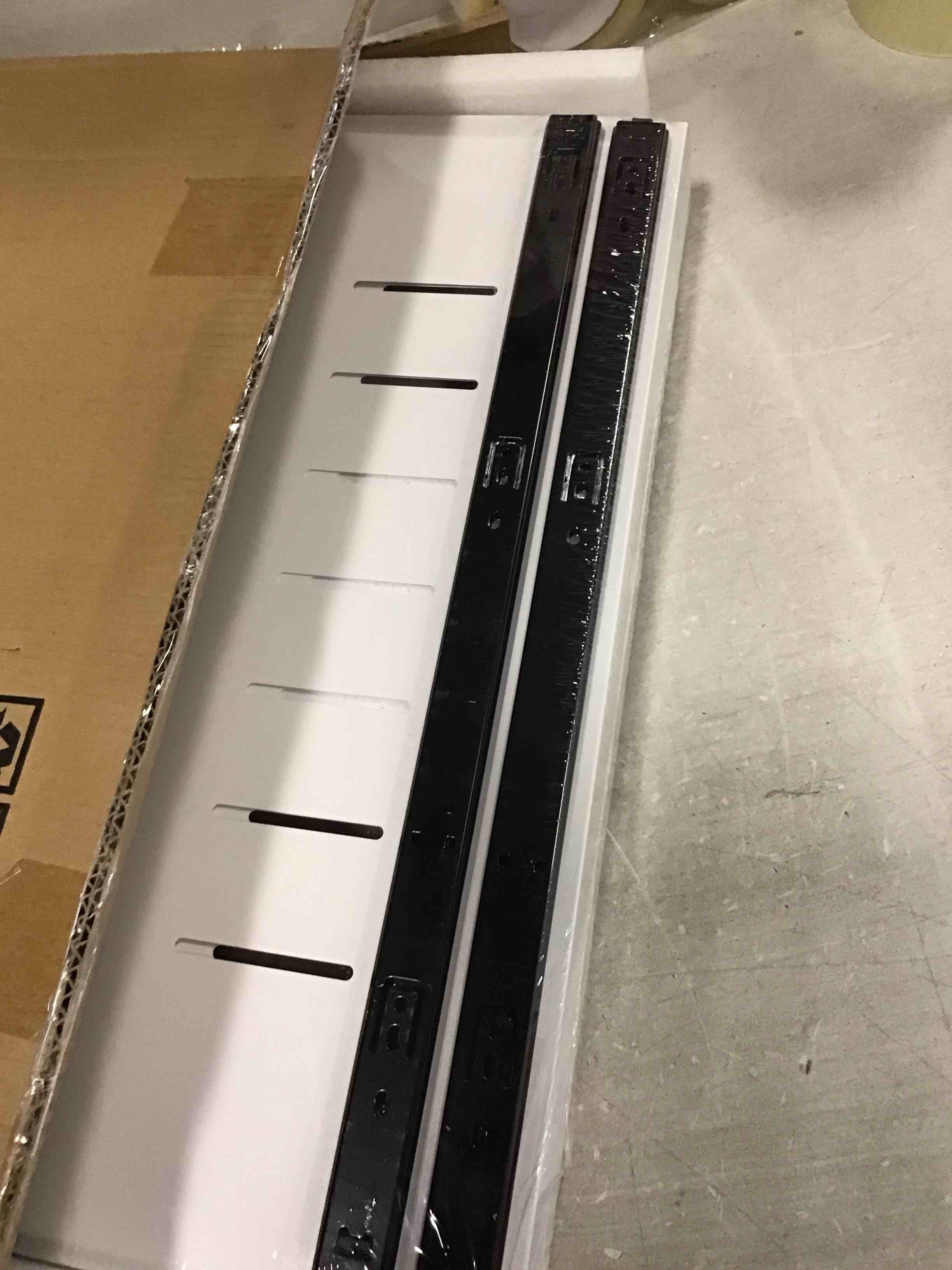 https://s3.amazonaws.com/lotting-images-prod/bidfta/TEA1738927_1732627594310.jpeg