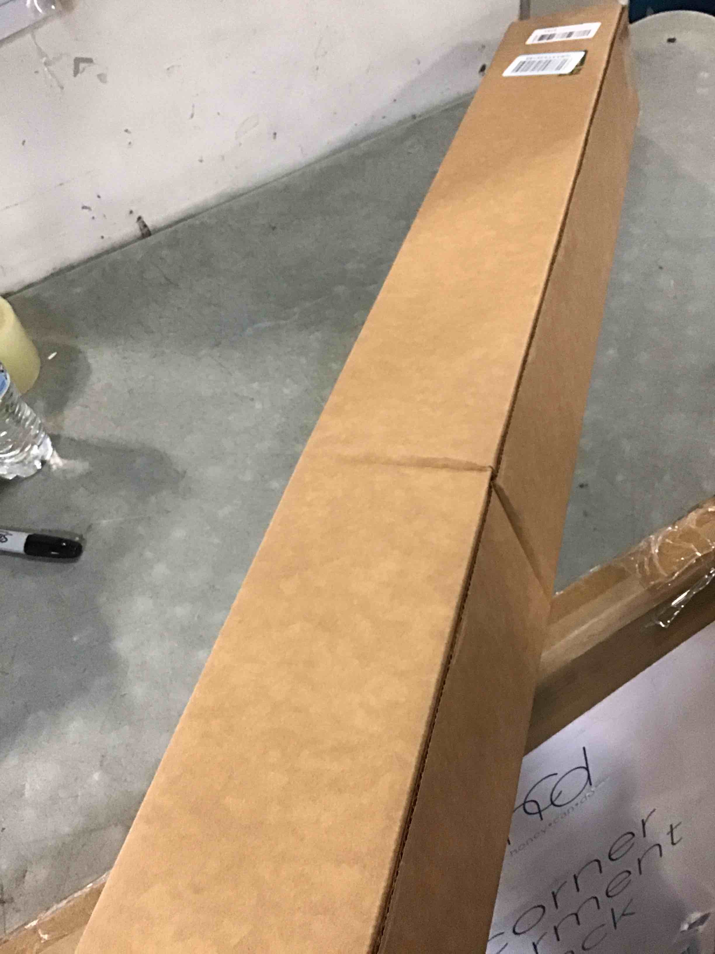 https://s3.amazonaws.com/lotting-images-prod/bidfta/TEA1740904_1733503107051.jpeg