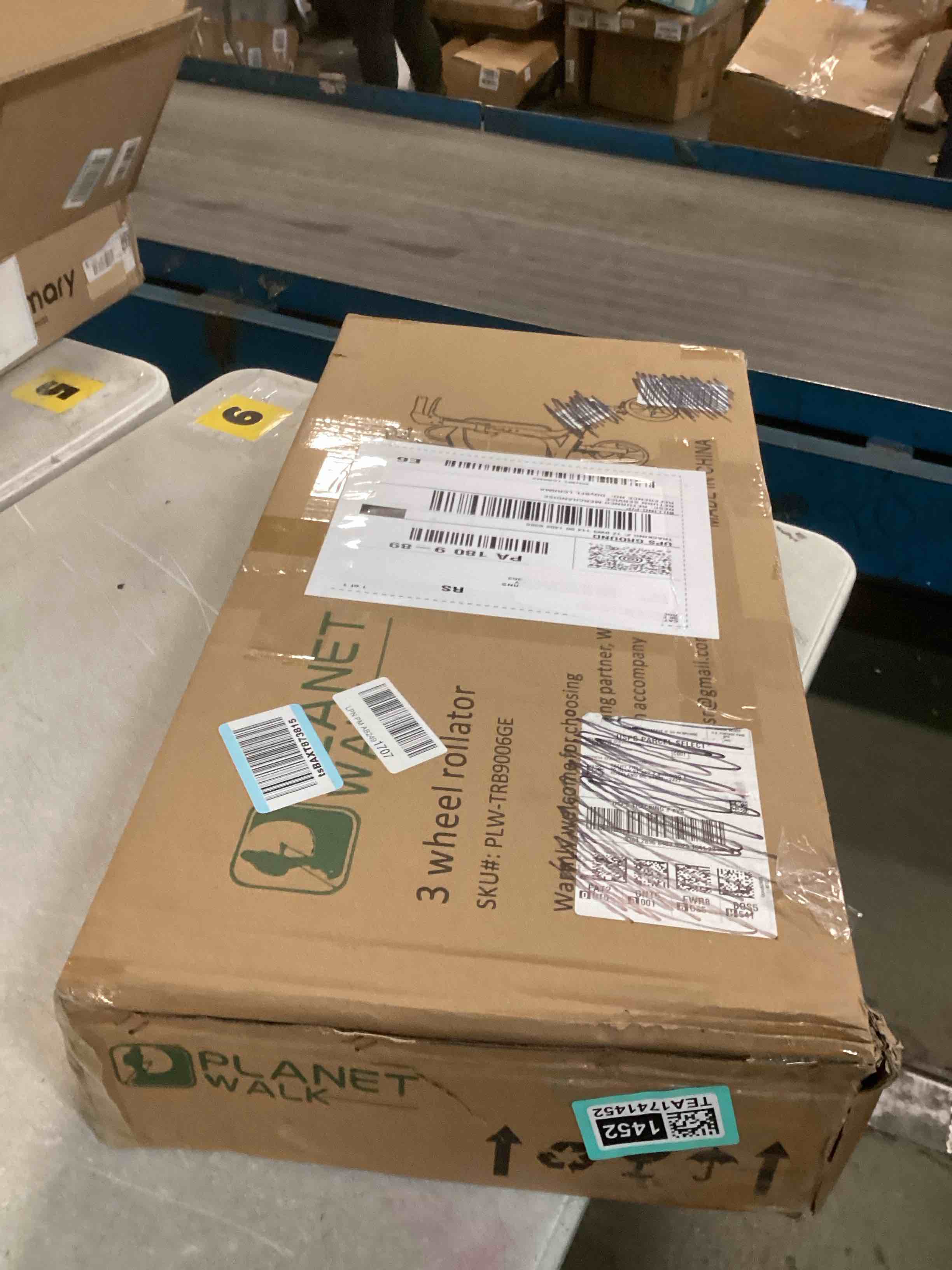 https://s3.amazonaws.com/lotting-images-prod/bidfta/TEA1741452_1732629481628.jpeg
