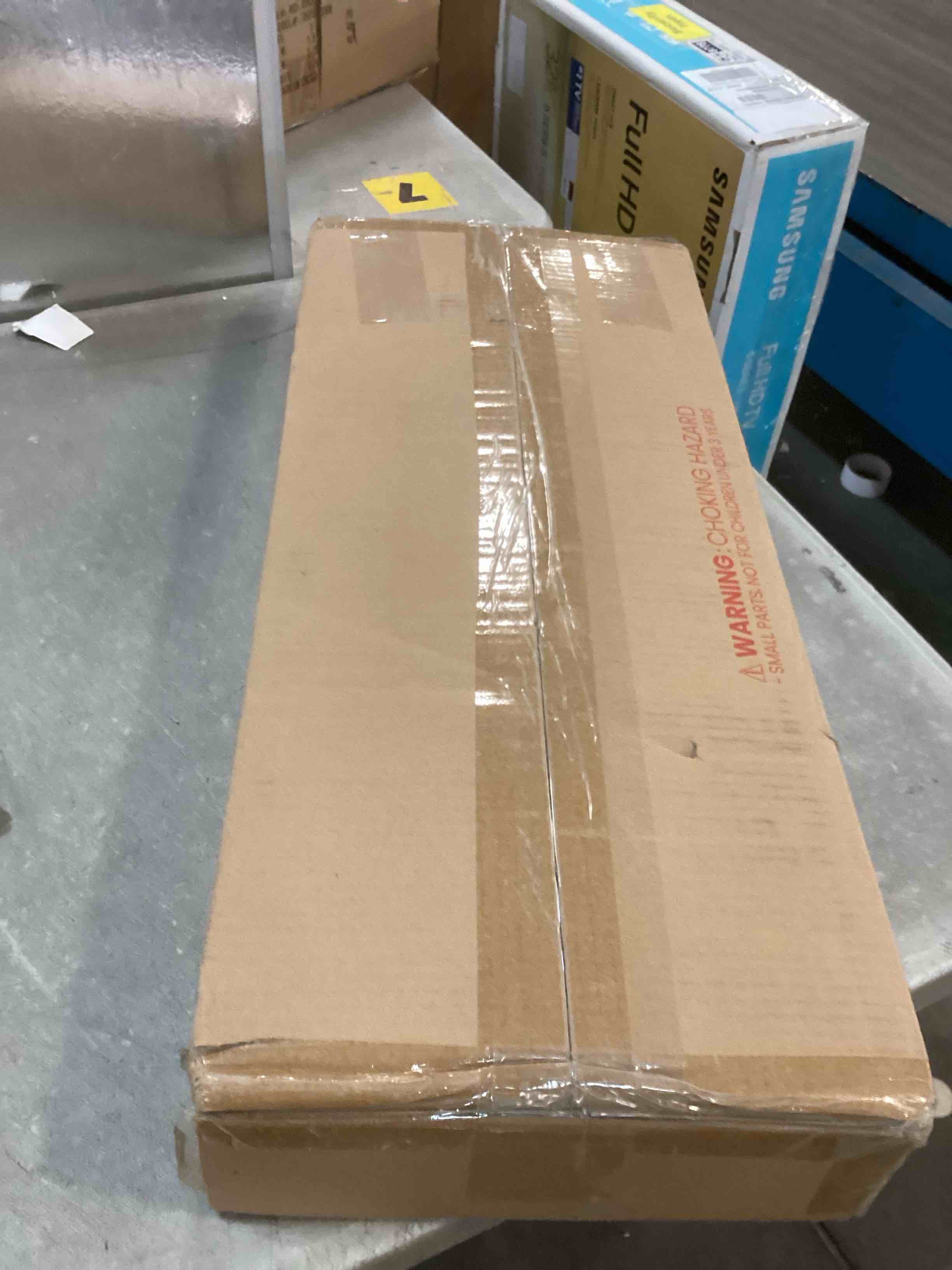 https://s3.amazonaws.com/lotting-images-prod/bidfta/TEA1741952_1733163582912.jpeg