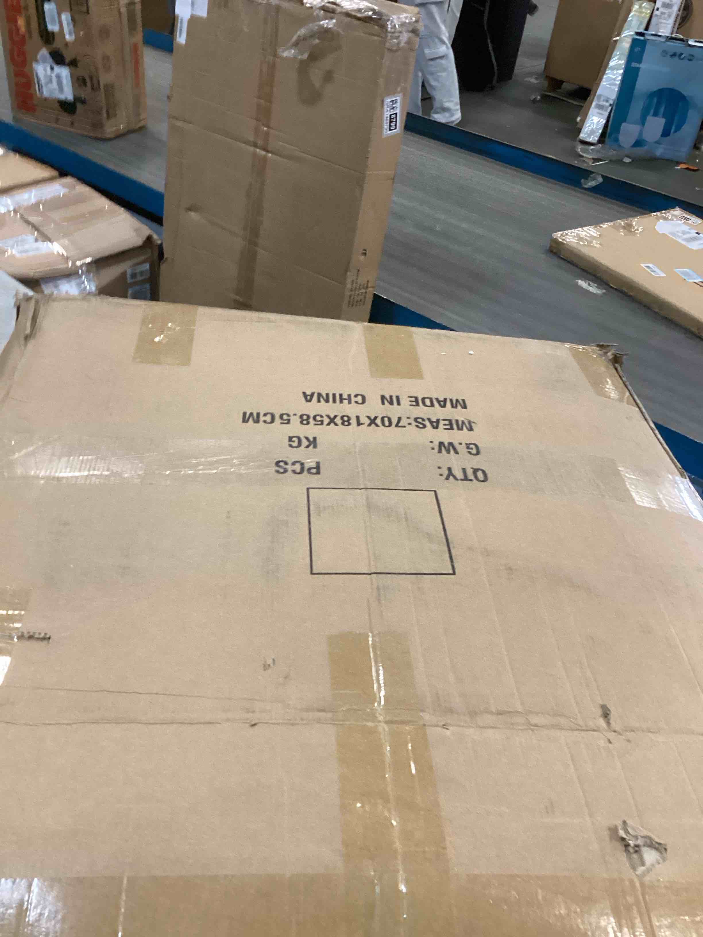 https://s3.amazonaws.com/lotting-images-prod/bidfta/TEA1742027_1733166094800.jpeg