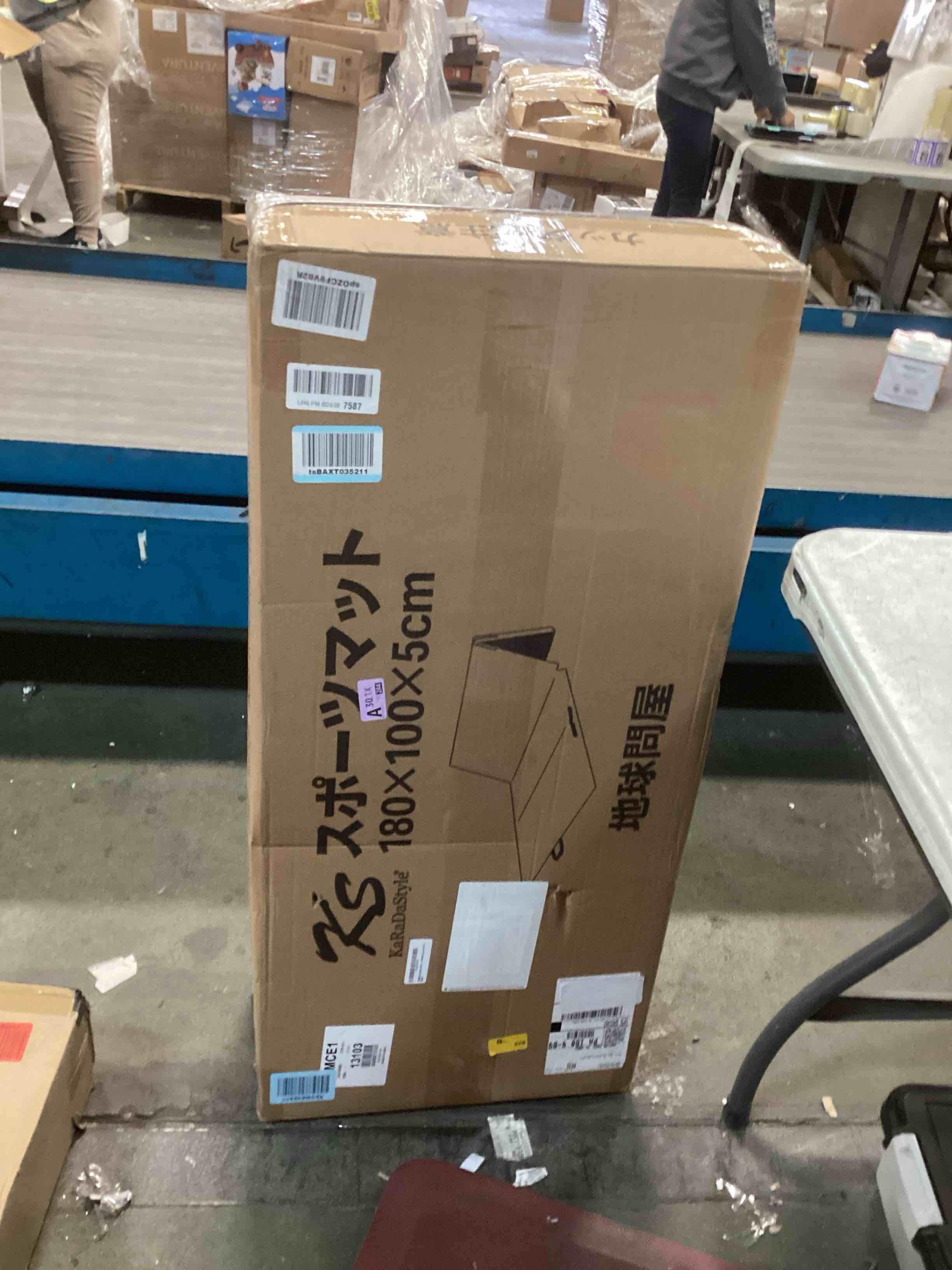 https://s3.amazonaws.com/lotting-images-prod/bidfta/TEA1742115_1733237395694.jpeg