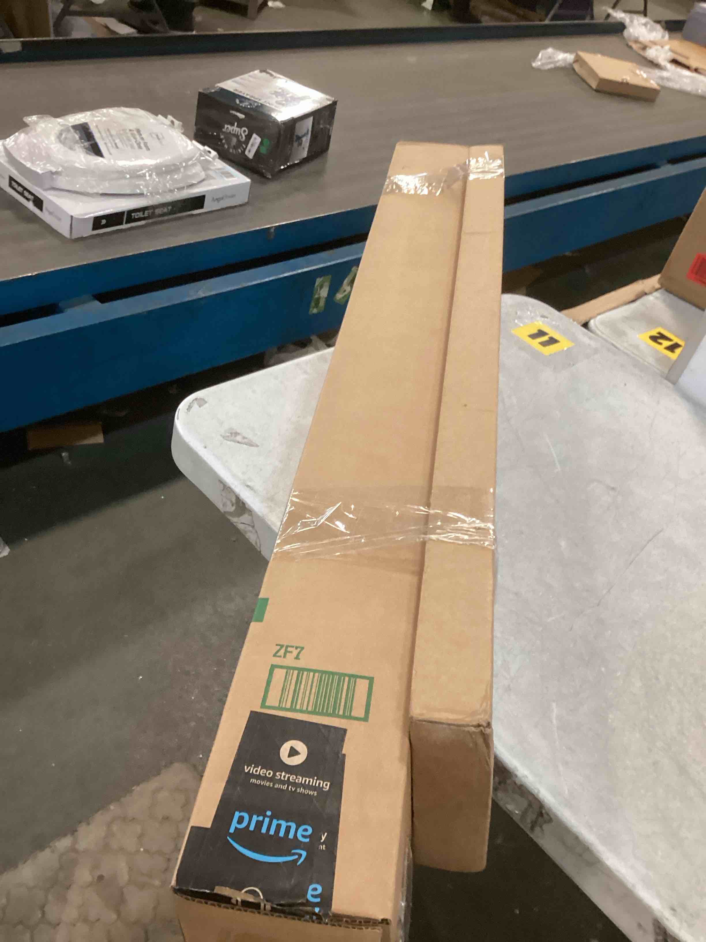 https://s3.amazonaws.com/lotting-images-prod/bidfta/TEA1742728_1733433255196.jpeg