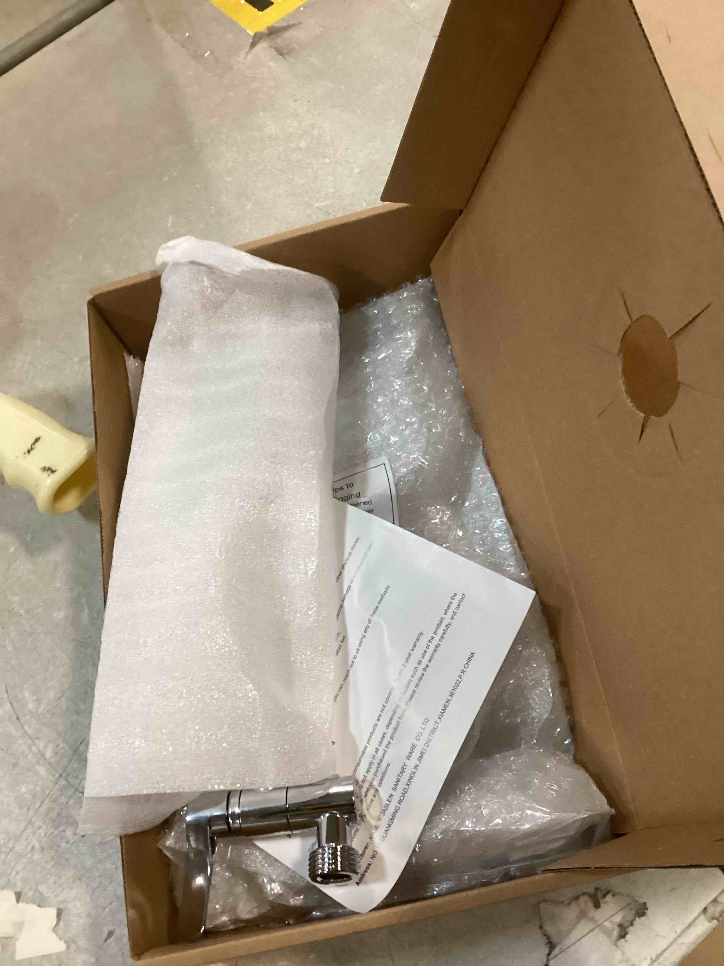 https://s3.amazonaws.com/lotting-images-prod/bidfta/TEA1742820_1733504989594.jpeg