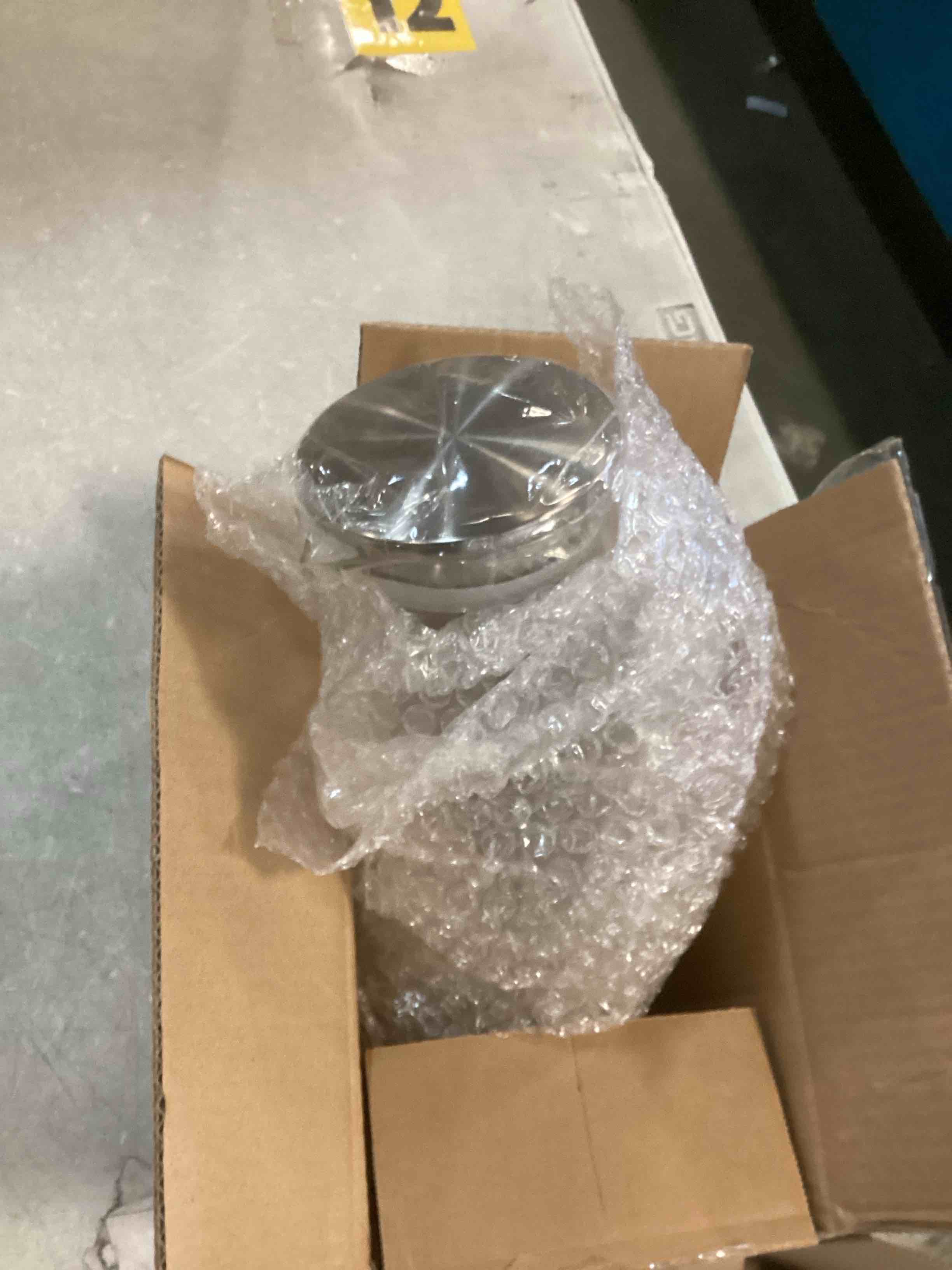 https://s3.amazonaws.com/lotting-images-prod/bidfta/TEA1742908_1733510217005.jpeg