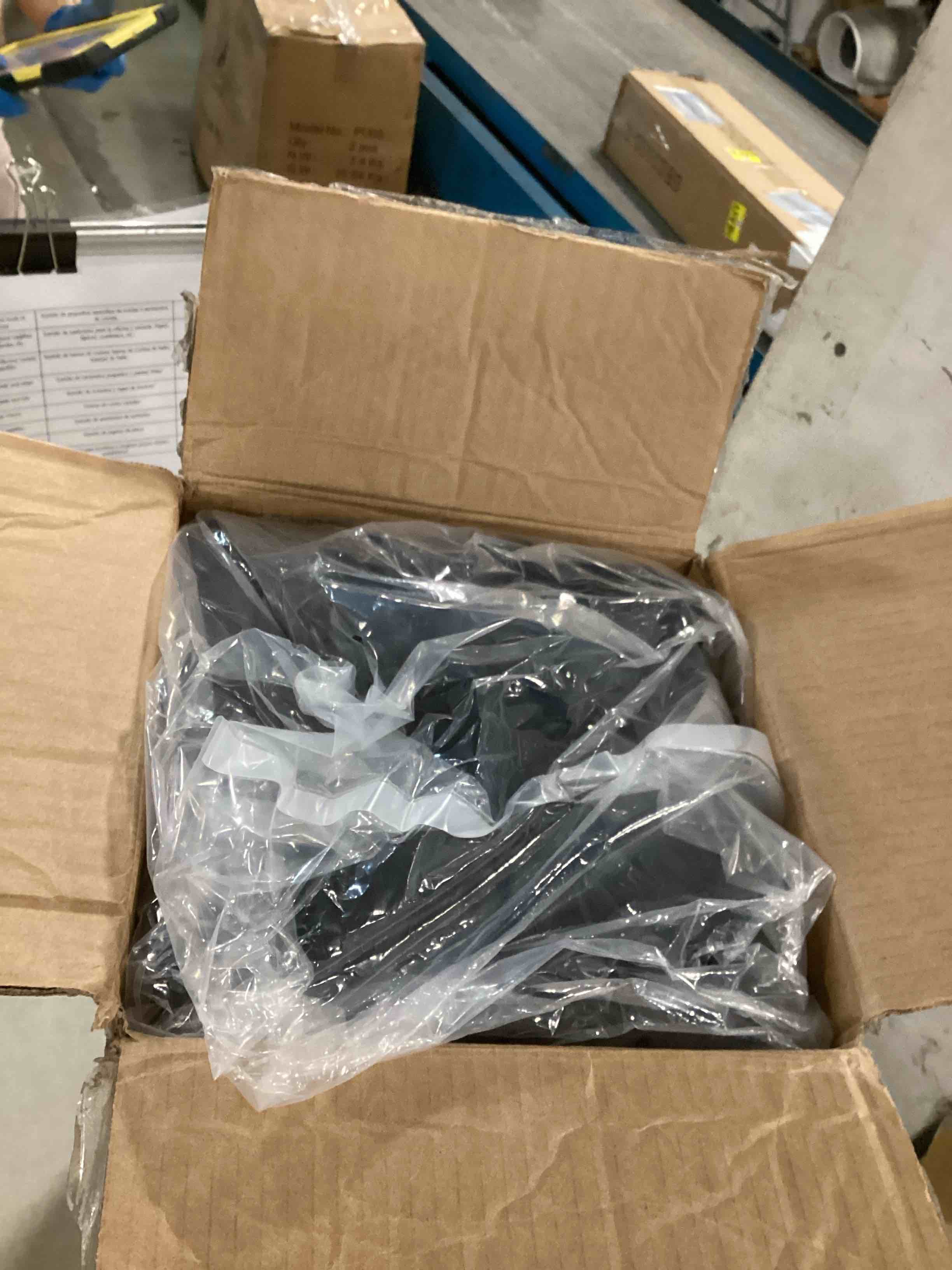 https://s3.amazonaws.com/lotting-images-prod/bidfta/TEA1743298_1733857456848.jpeg