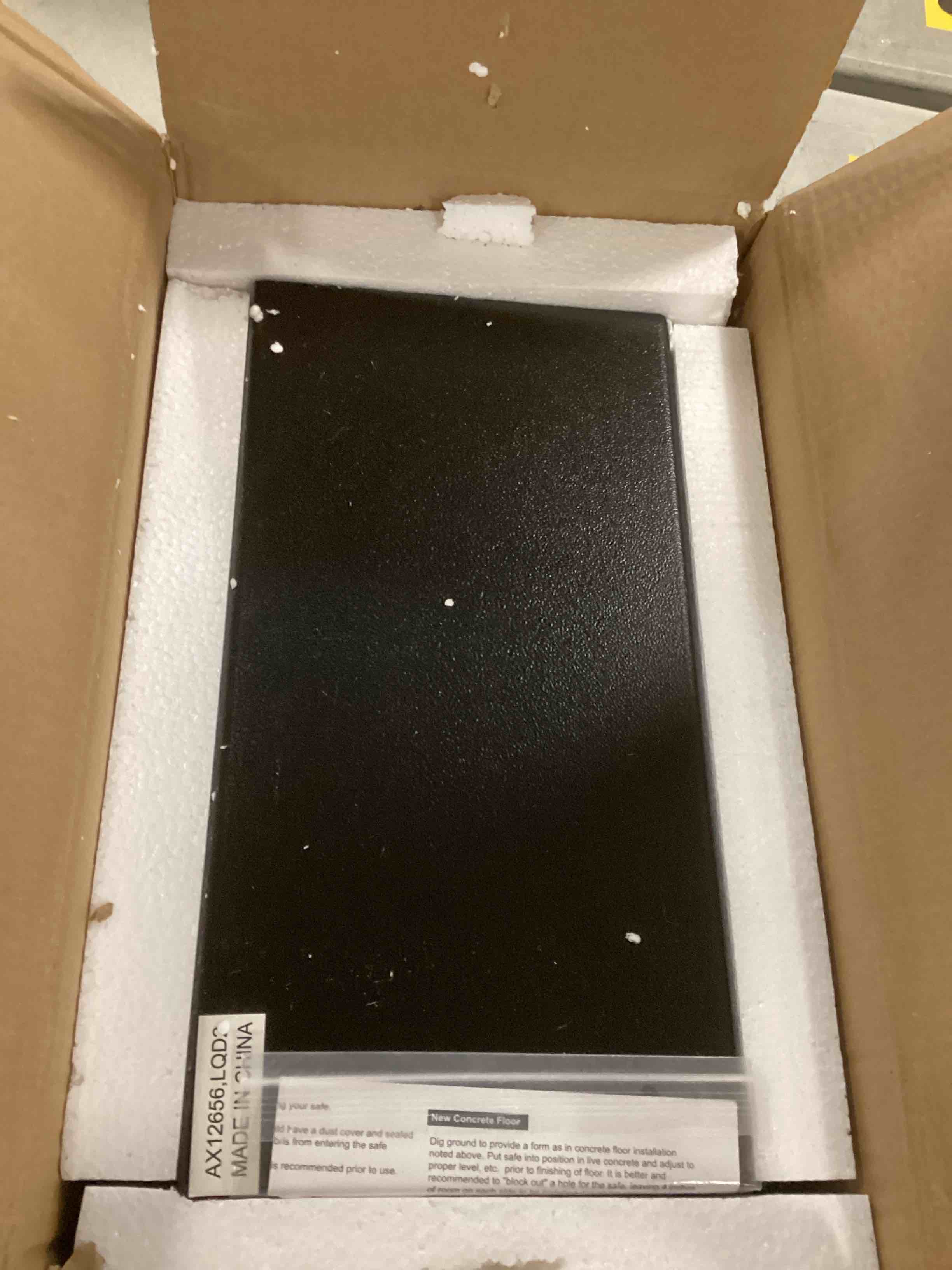 https://s3.amazonaws.com/lotting-images-prod/bidfta/TEA1743398_1733863675957.jpeg
