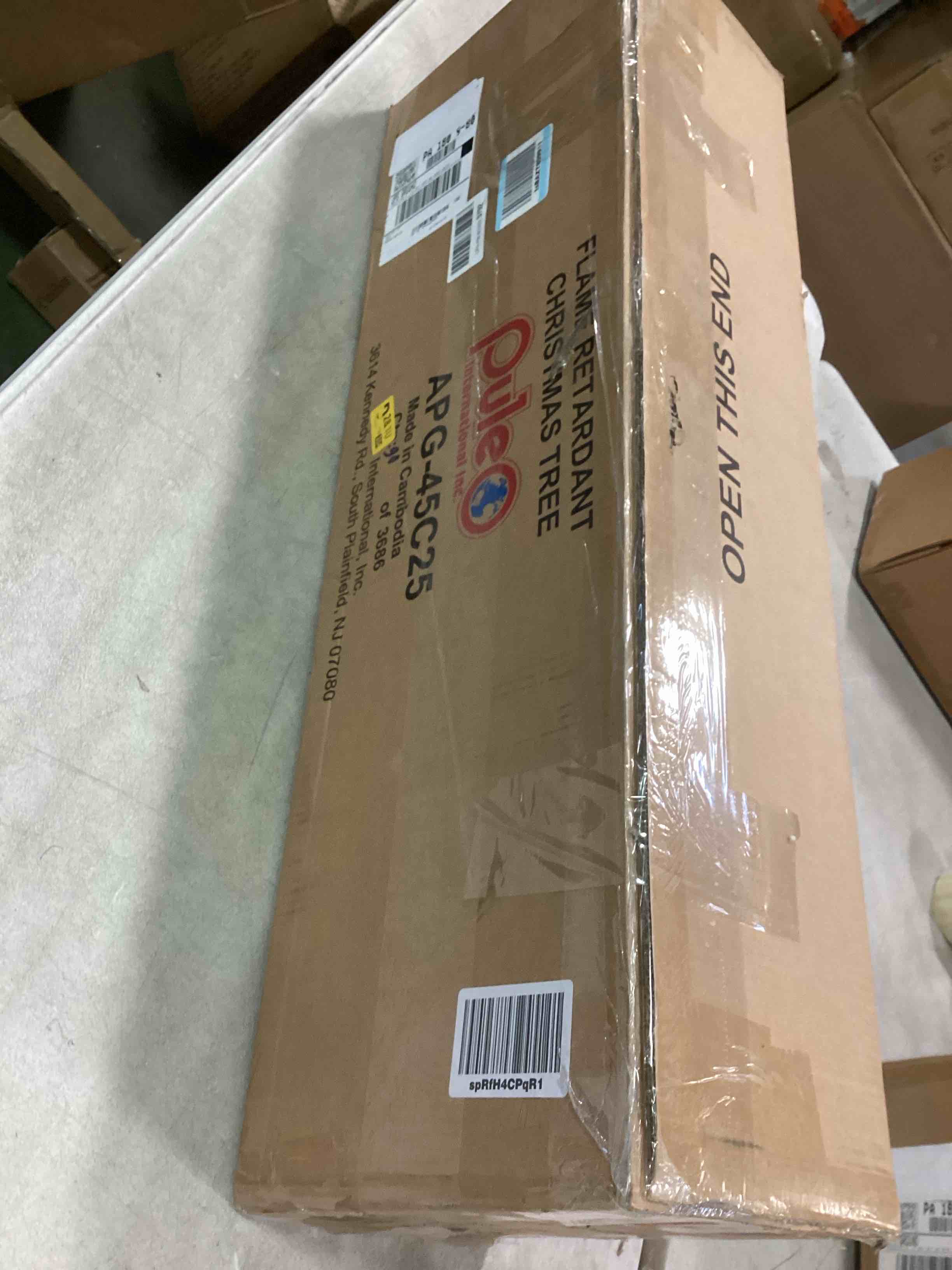 https://s3.amazonaws.com/lotting-images-prod/bidfta/TEA1750312_1732649852310.jpeg