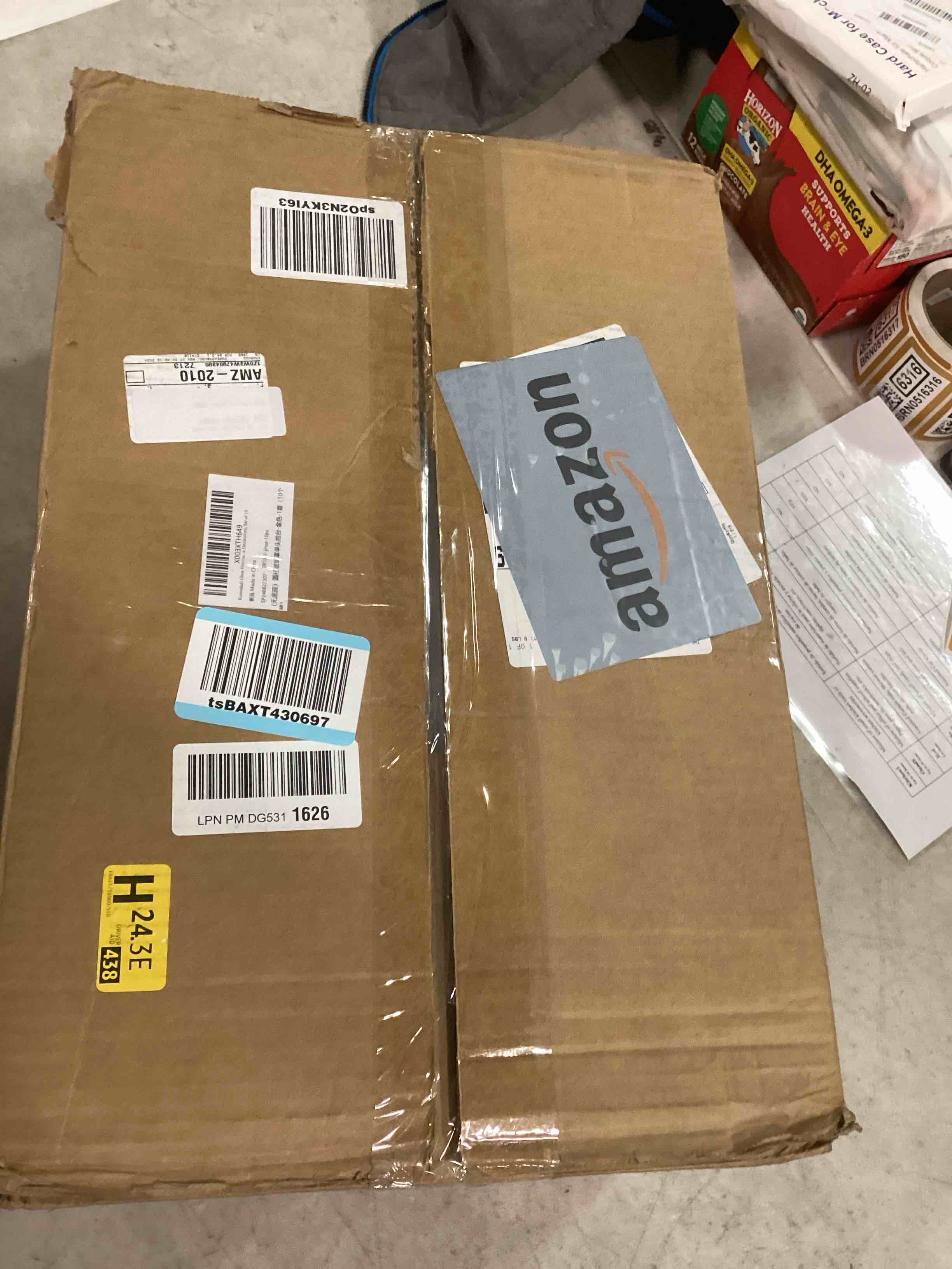 https://s3.amazonaws.com/lotting-images-prod/bidfta/TEA1751627_1733320273241.jpeg