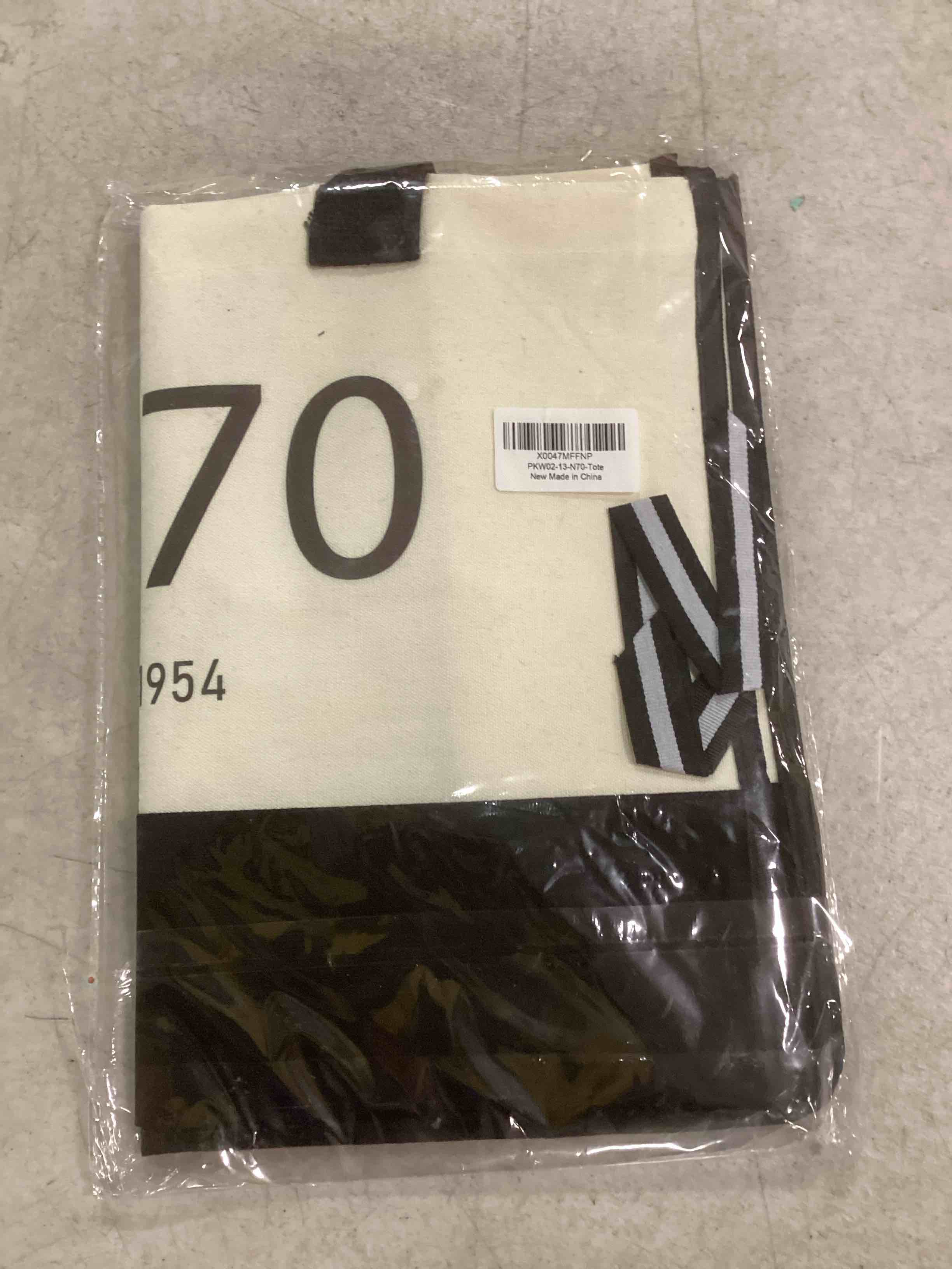 https://s3.amazonaws.com/lotting-images-prod/bidfta/TEA1752104_1733421334304.jpeg