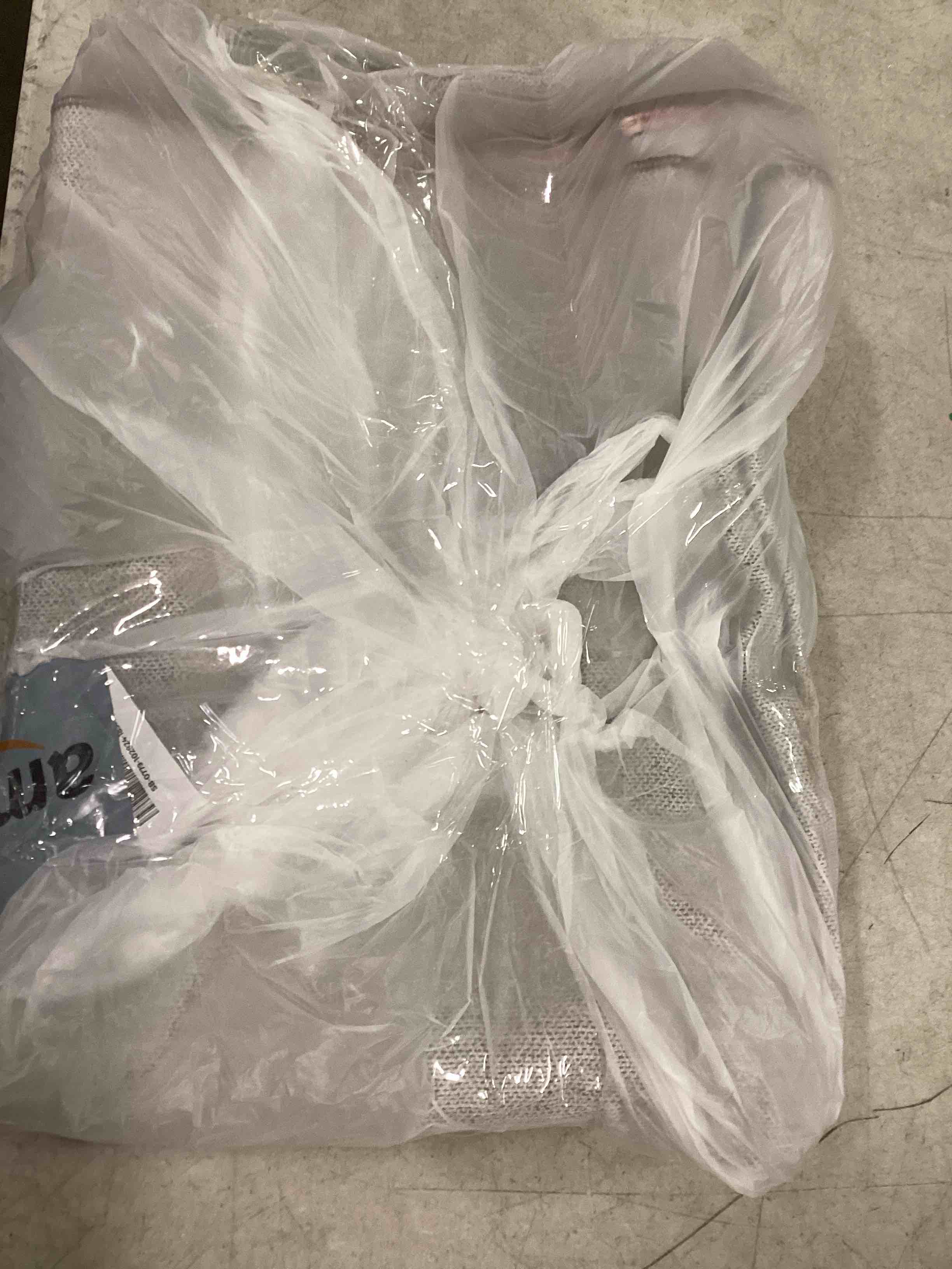 https://s3.amazonaws.com/lotting-images-prod/bidfta/TEA1752201_1733496443690.jpeg