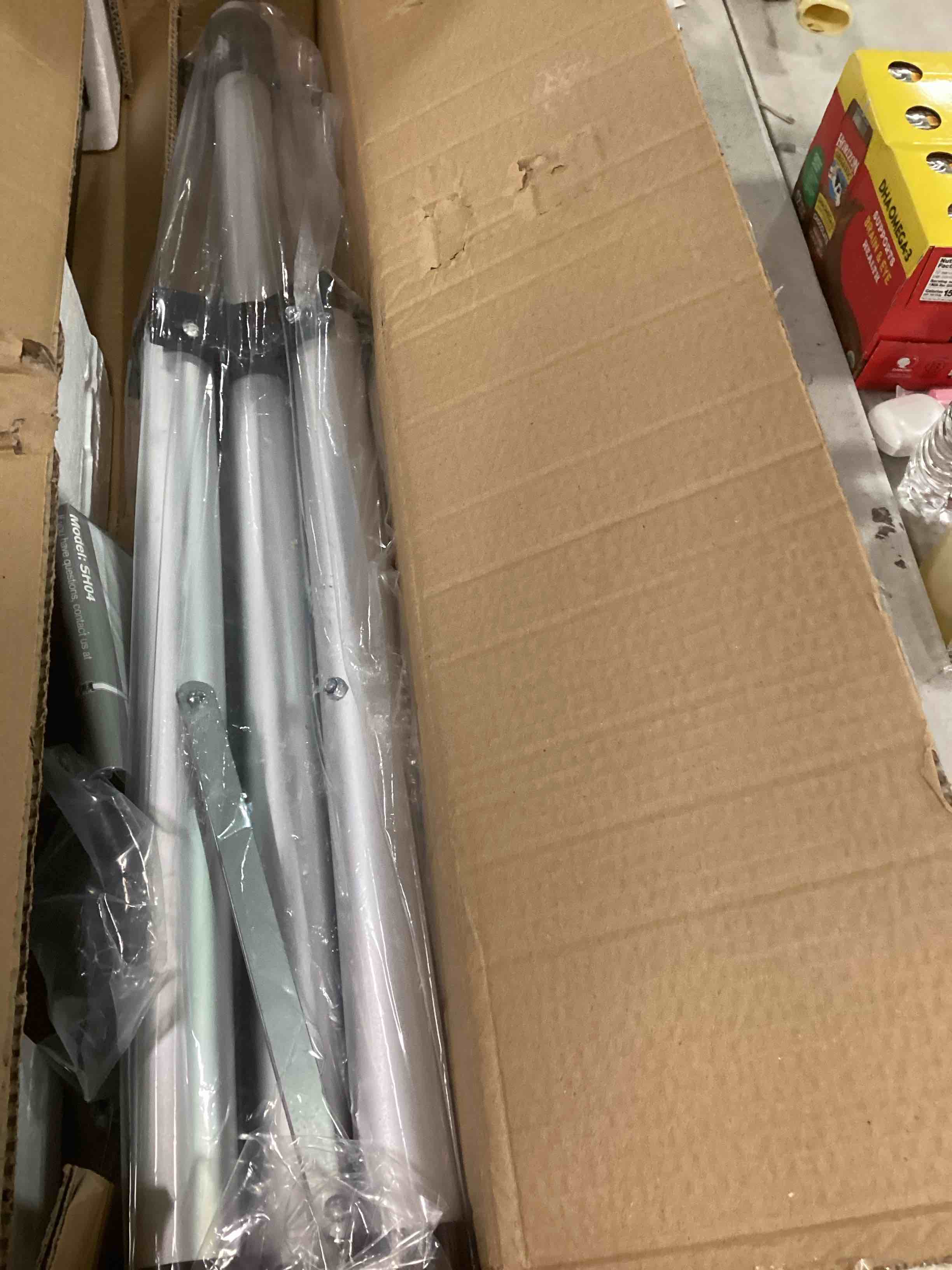 https://s3.amazonaws.com/lotting-images-prod/bidfta/TEA1752337_1733755575785.jpeg