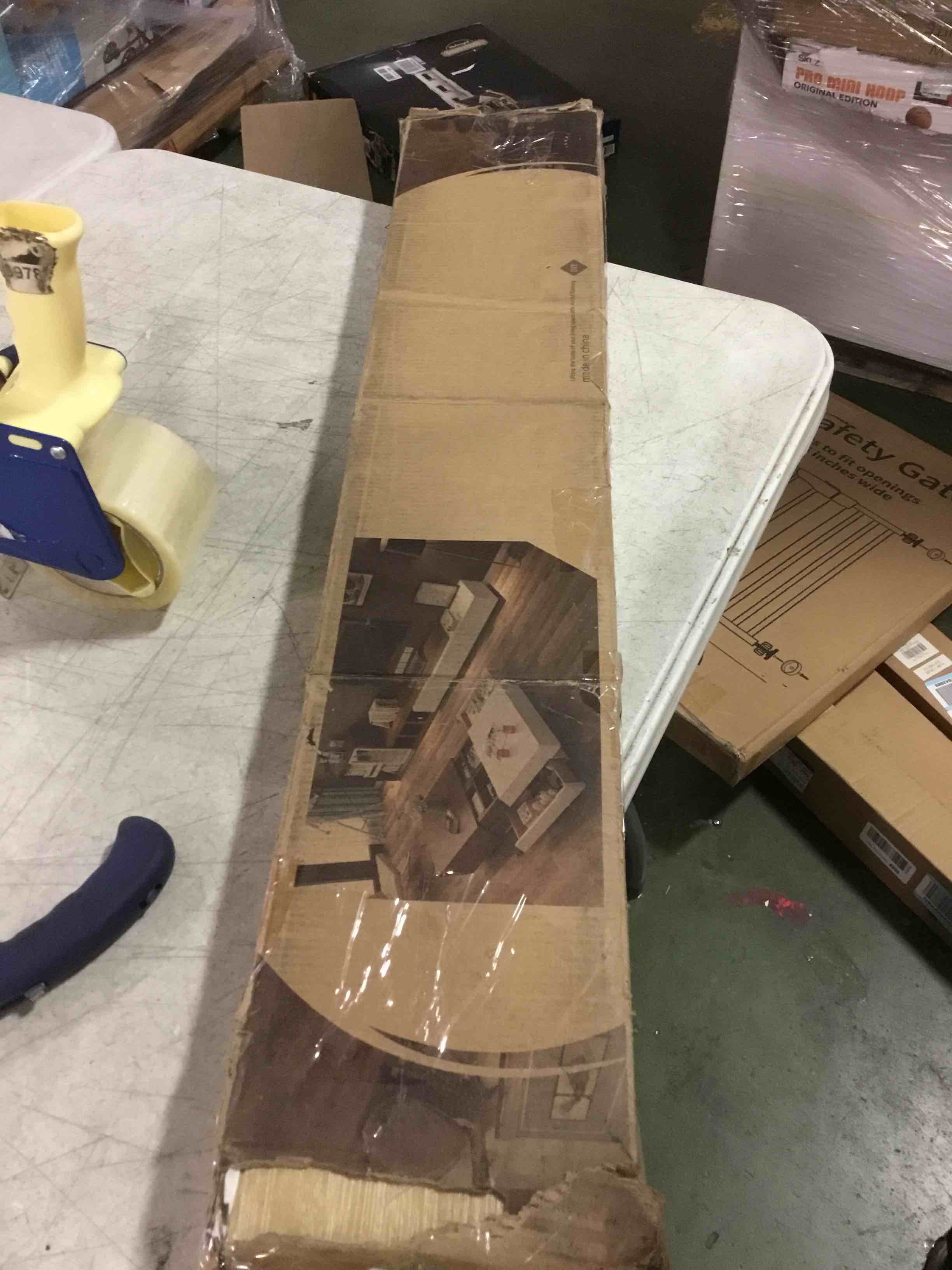 https://s3.amazonaws.com/lotting-images-prod/bidfta/TEA1757918_1734719224171.jpeg