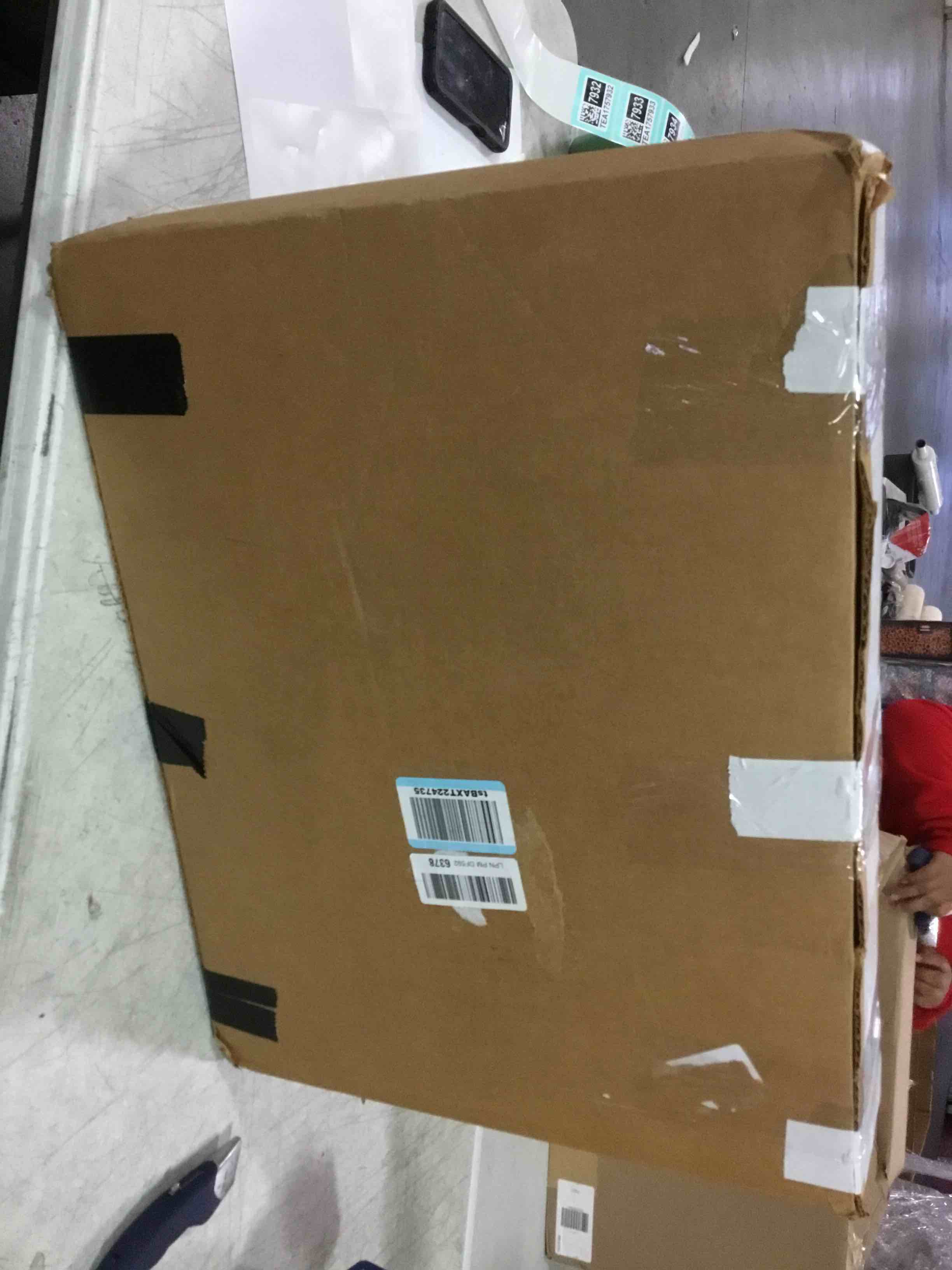 https://s3.amazonaws.com/lotting-images-prod/bidfta/TEA1757932_1734720906444.jpeg
