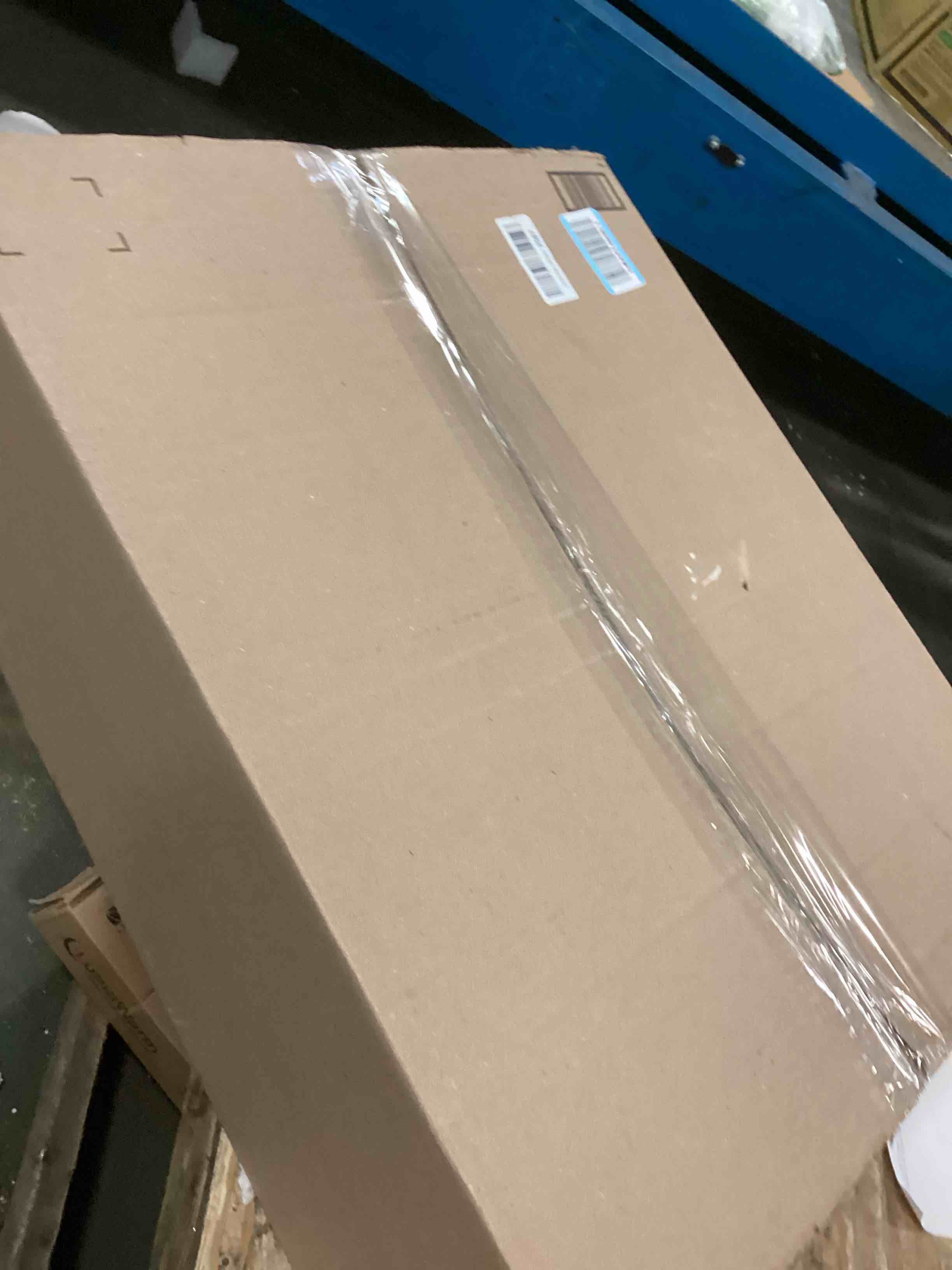 https://s3.amazonaws.com/lotting-images-prod/bidfta/TEA1758653_1735933424736.jpeg