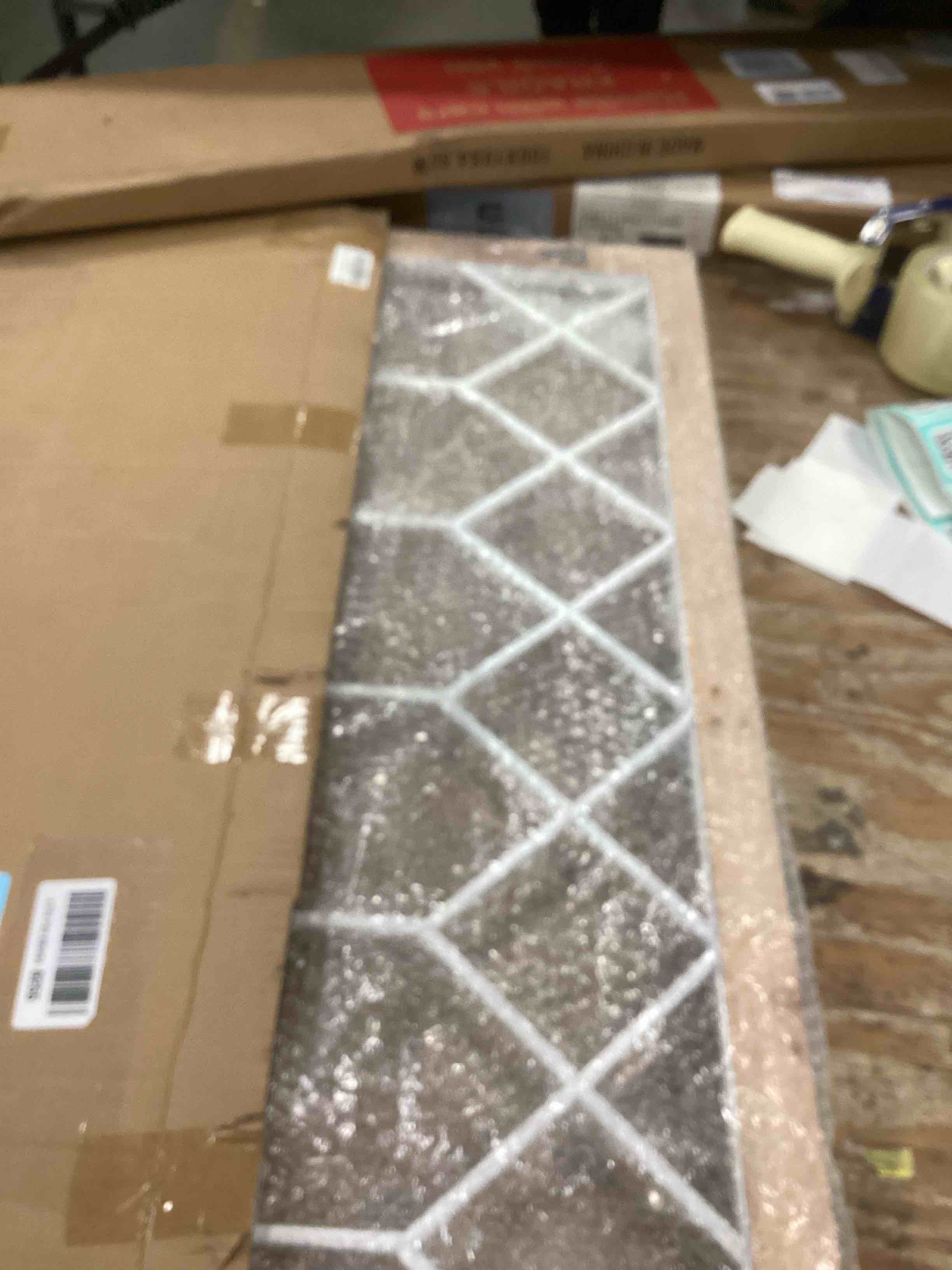 https://s3.amazonaws.com/lotting-images-prod/bidfta/TEA1758661_1735932334215.jpeg