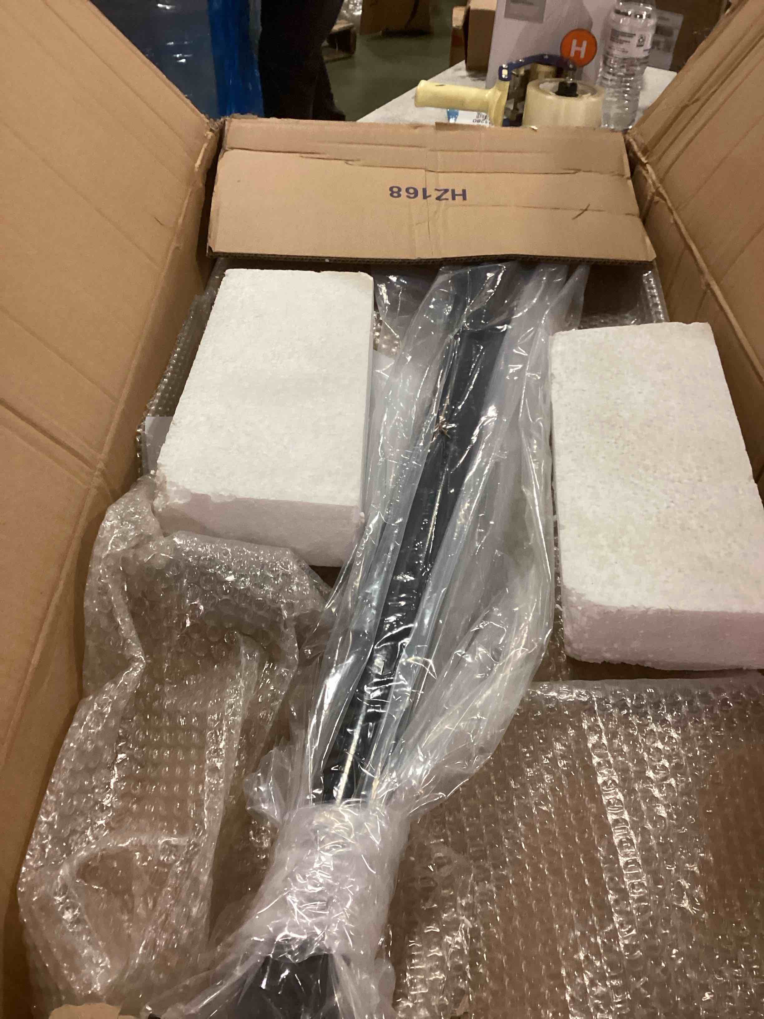 https://s3.amazonaws.com/lotting-images-prod/bidfta/TEA1758918_1736426687396.jpeg