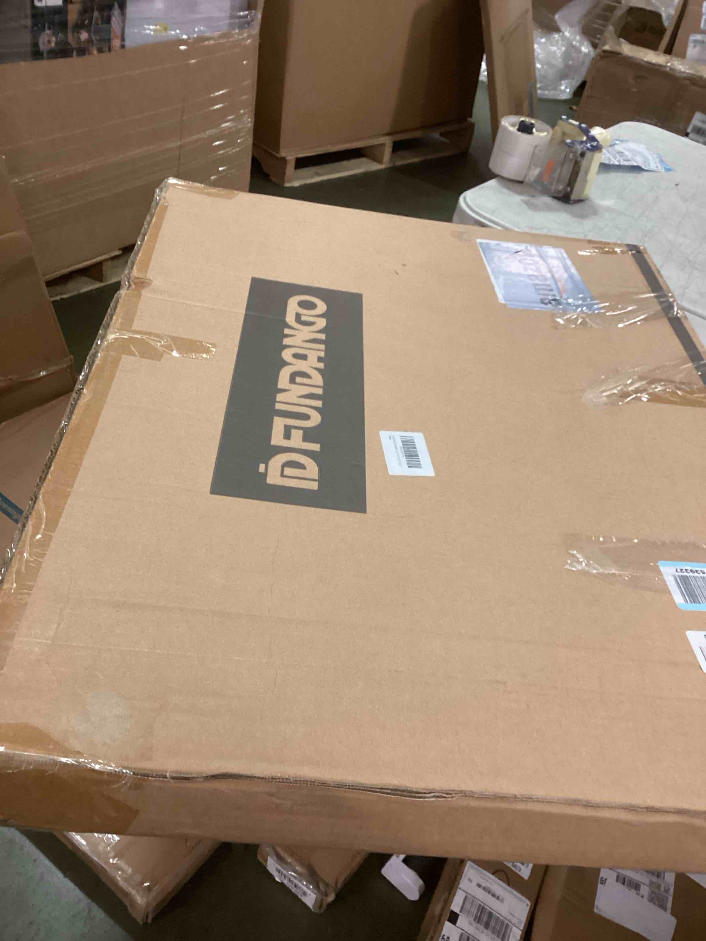 https://s3.amazonaws.com/lotting-images-prod/bidfta/TEA1758968_1736434434688.jpeg