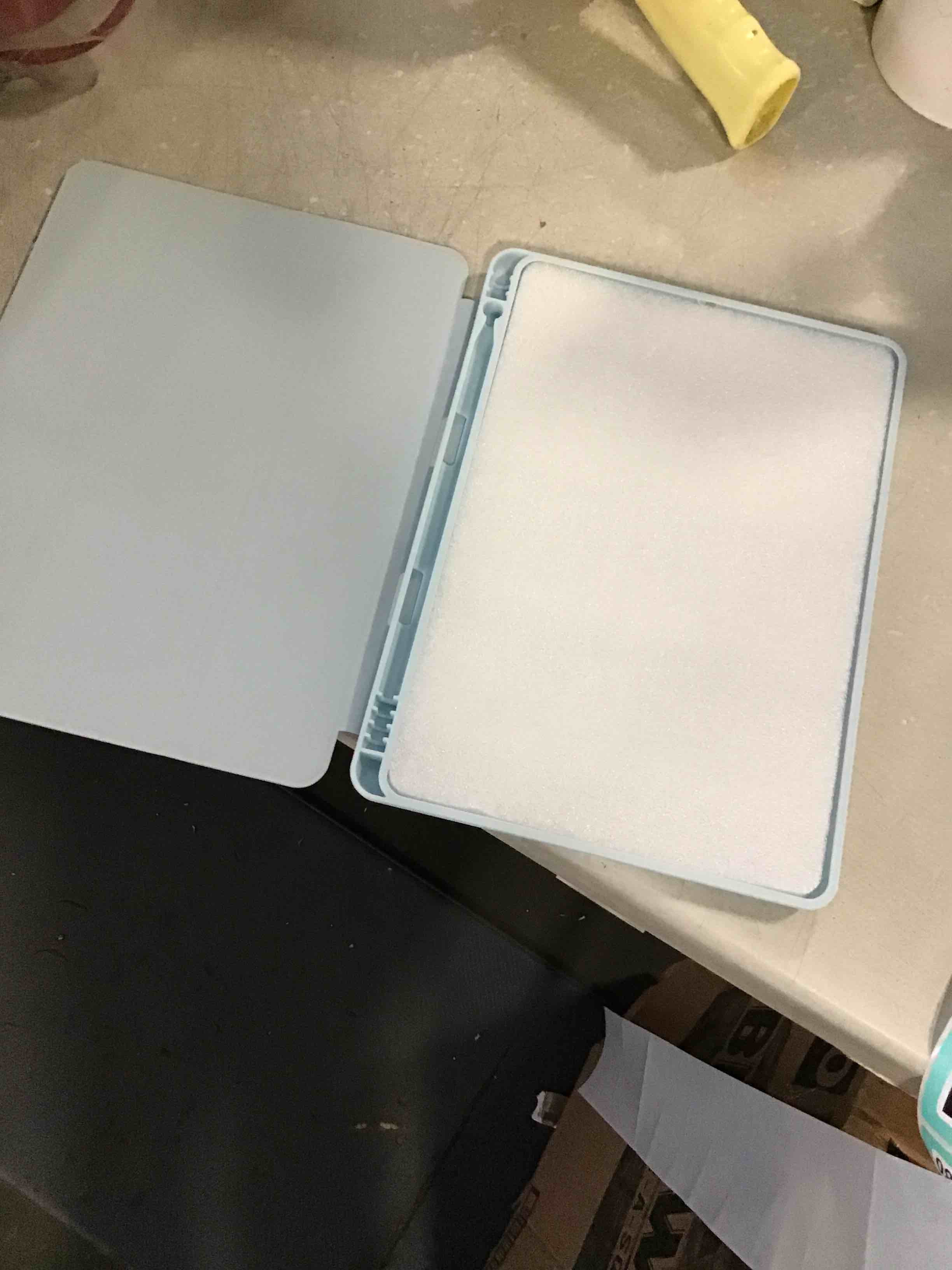 https://s3.amazonaws.com/lotting-images-prod/bidfta/TEA1759779_1732741562263.jpeg