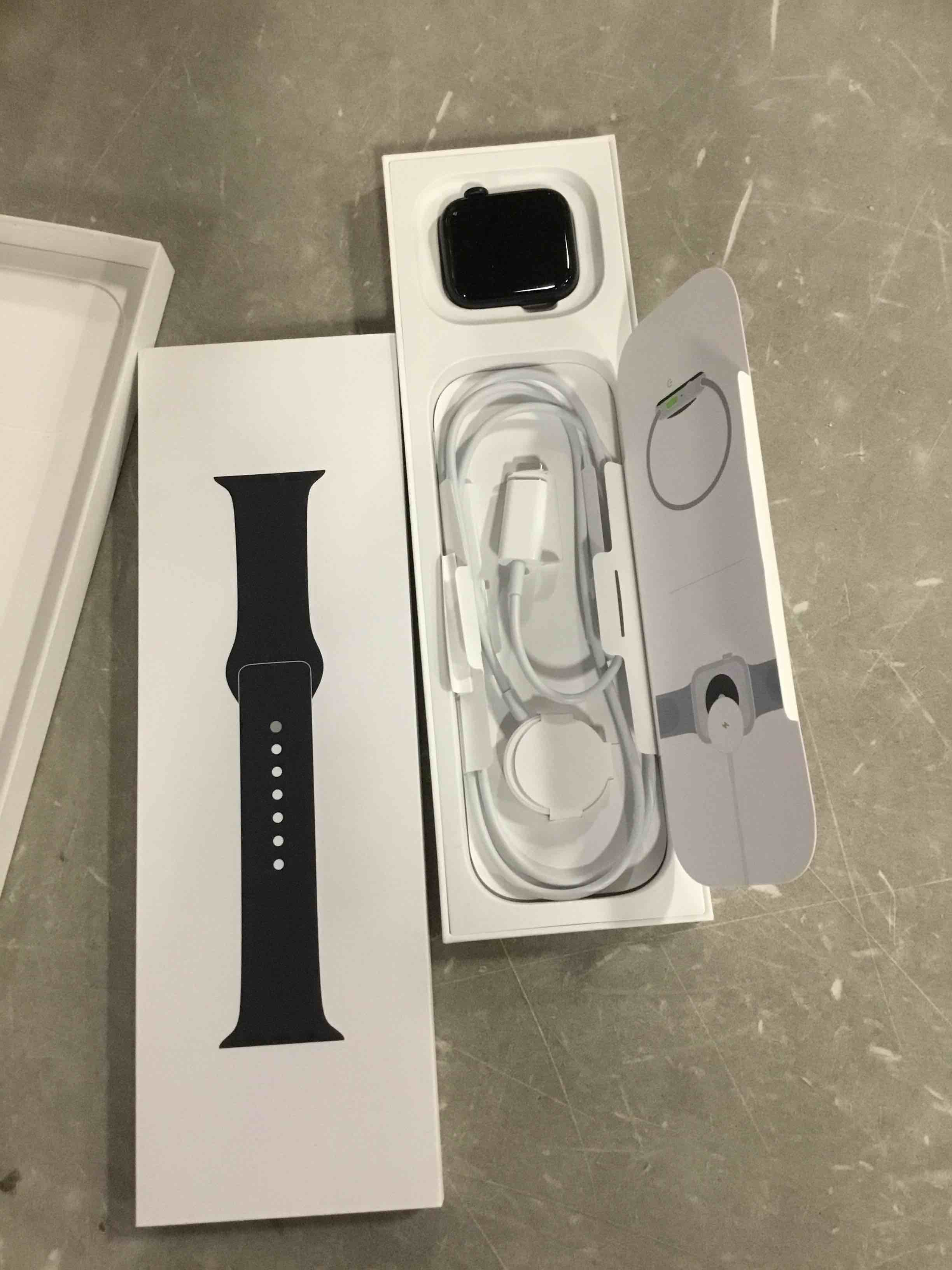 https://s3.amazonaws.com/lotting-images-prod/bidfta/TEA1760235_1733230279026.jpeg