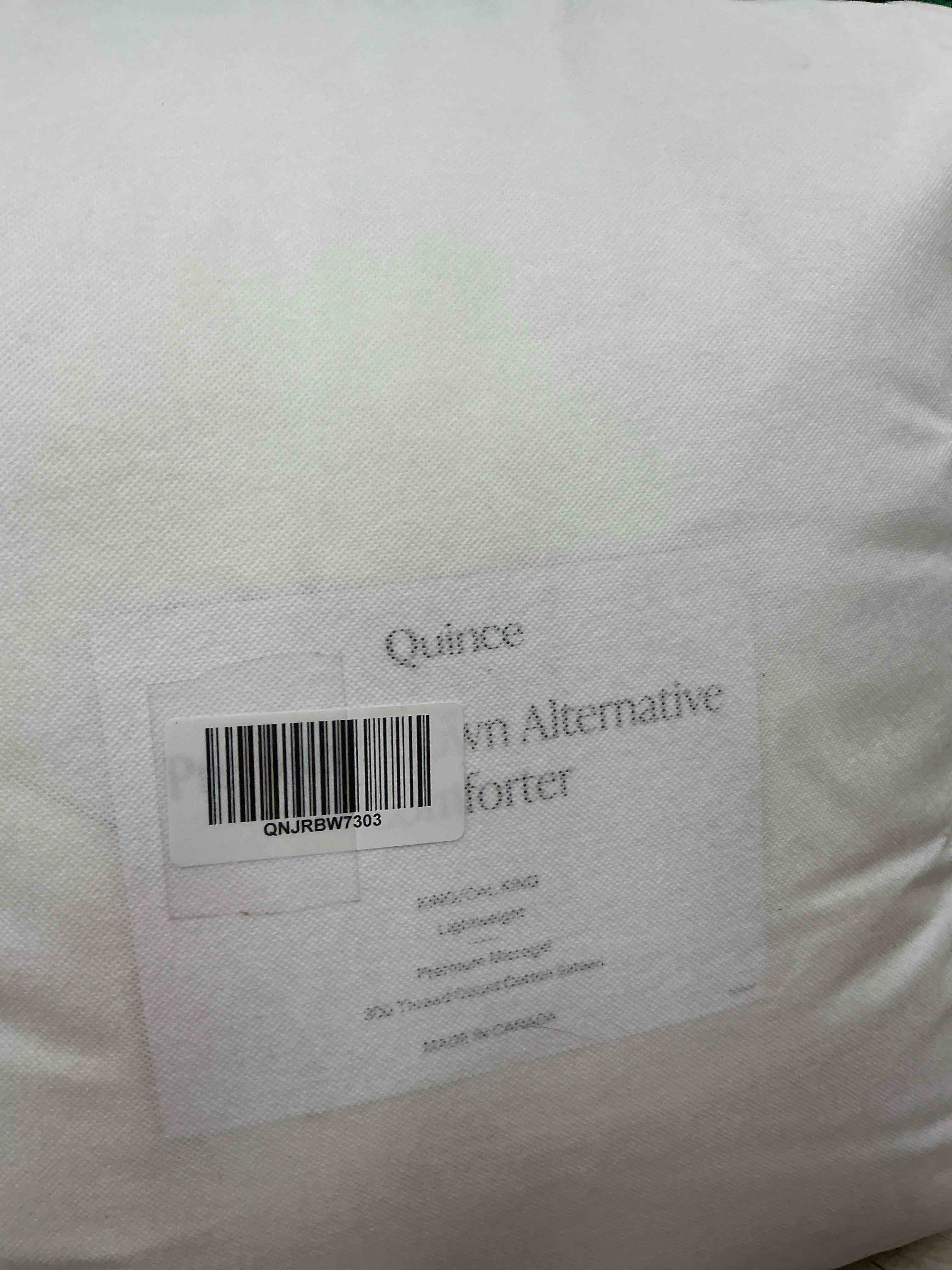 Condition photo showing Good Condition for quince king comforter