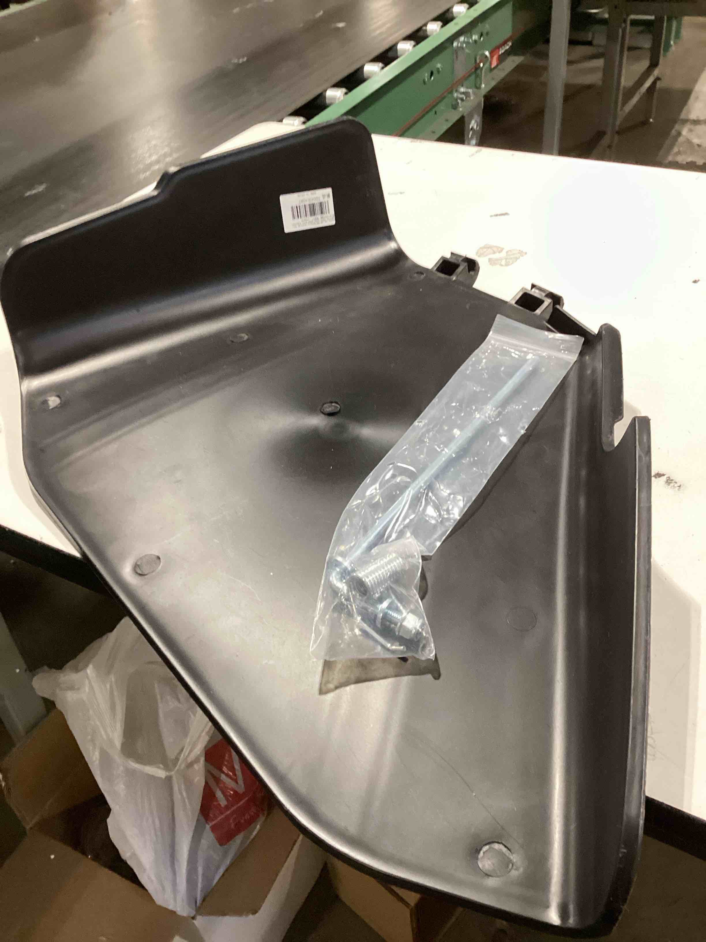 Condition photo showing Good Condition for 1set 108-7895 Deflector Shield for Toro TIMECUTTER SS5000 SS5060 SS5035 Mowers - Includes Hardware, Rod-Pivot Size: 6 1/2 Inch (Compatible with Toro Models SS5000, SS5060, SS5035)