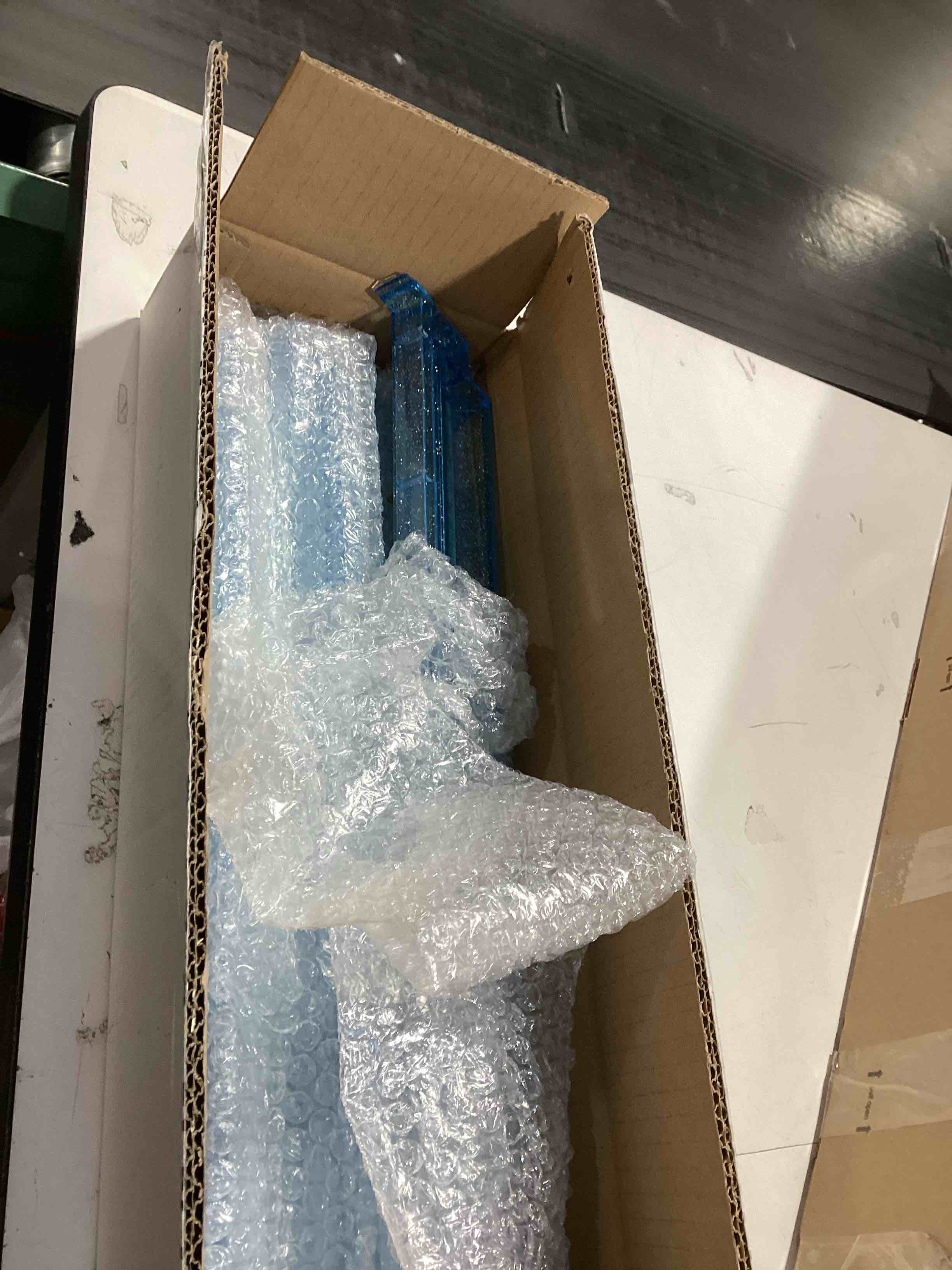 Condition photo showing New/Like New for Mahjong Racks with Pushers 4PCS Set Majiang Tile Holder Acrylic Mahjong Racks Accessories and Gifts Bling Blue