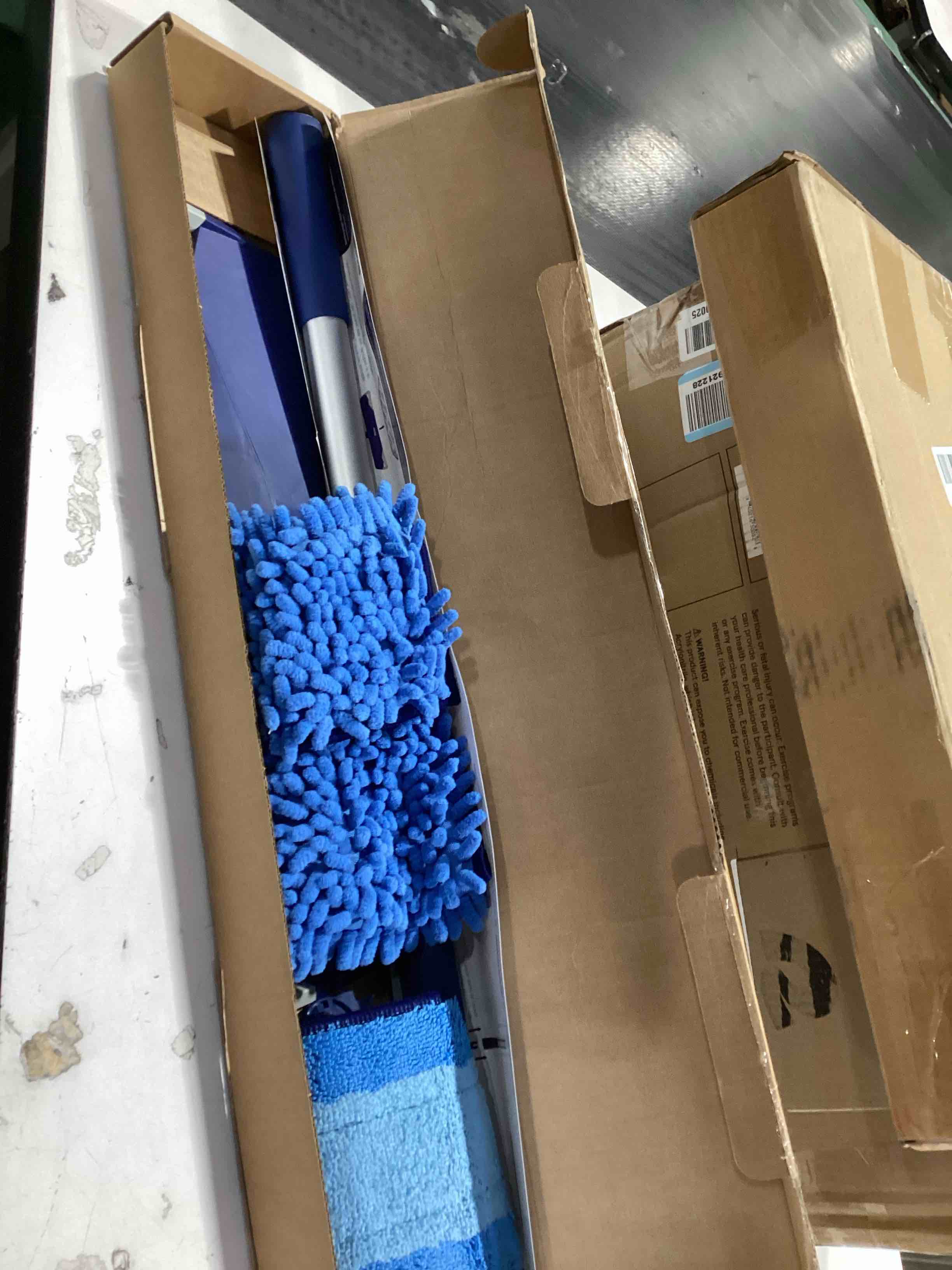 Condition photo showing Good Condition for Bona Premium Sweep & Clean Mop for Multi-Surface floors