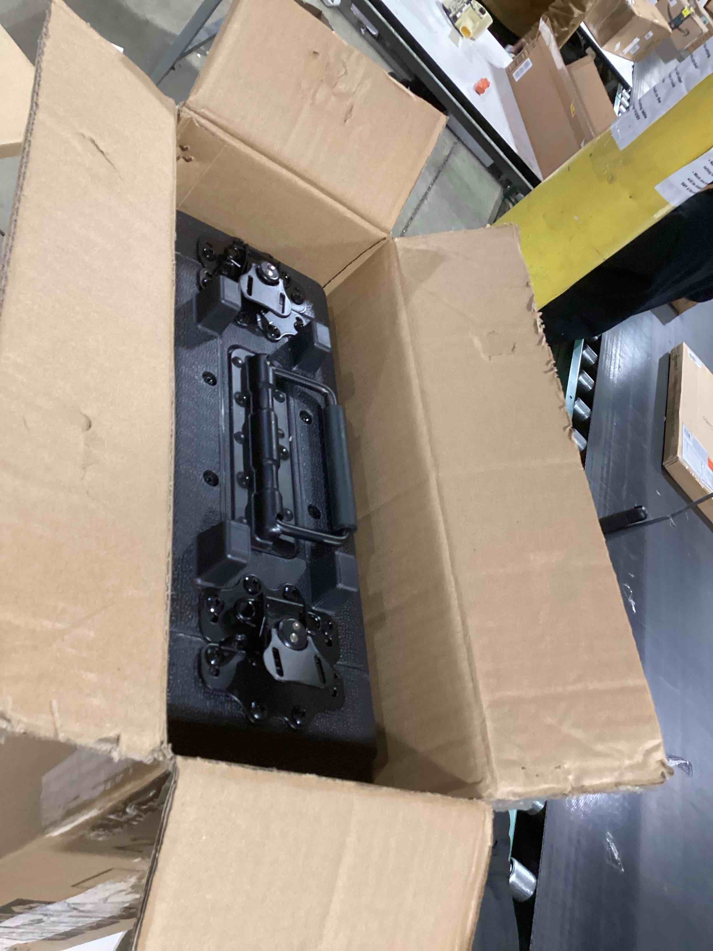 Condition photo showing Good Condition for Diandian 2U Rack Case Shallow 11" Depth, 19" Rackmount Flight Case, Watertight Dust-Proof, Shock Mount for Amplifier, Pro Audio, DJ Mixer, Effects with Microphone Compartments 2U Rack Space 11" Deep