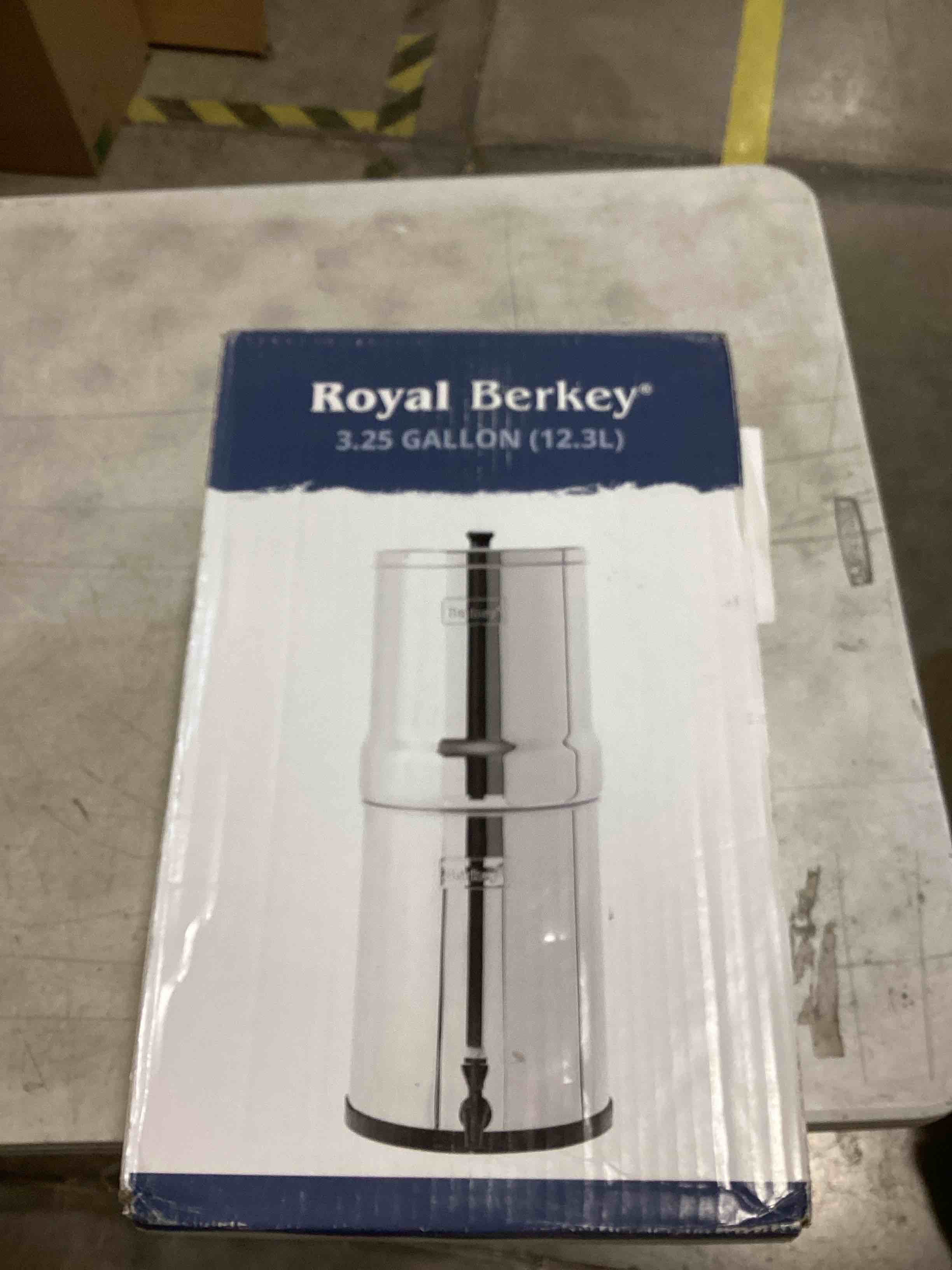 royal berkey gravity-fed stainless steel countertop water filter system 3.25 gallon with 2 authentic black berkey elements bb9-2 filters