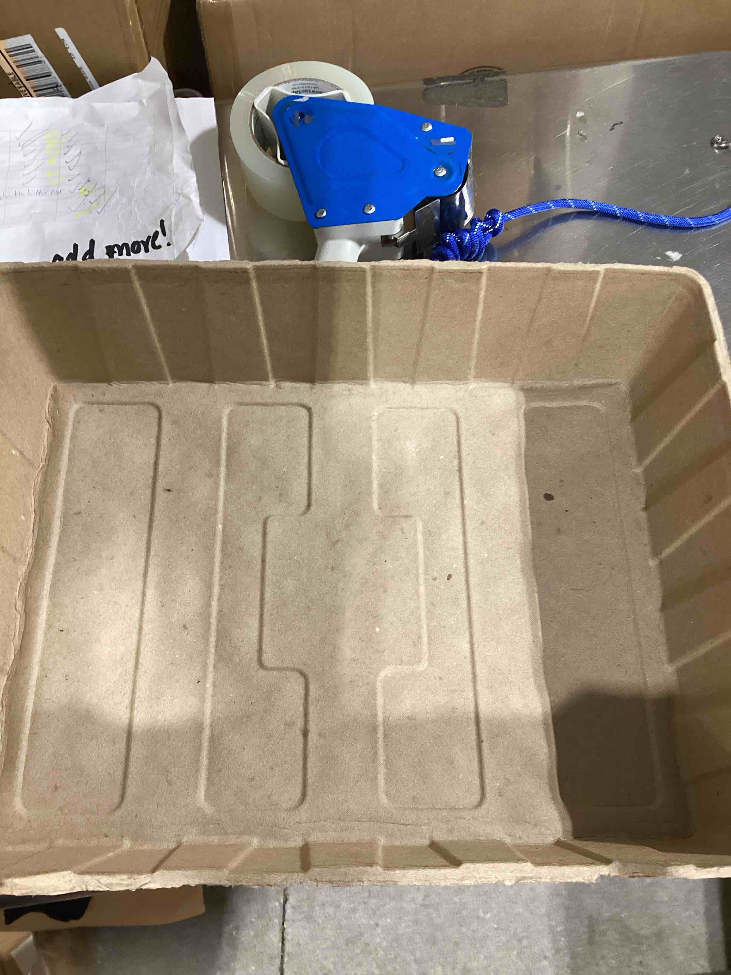 Cardboard litter box 
