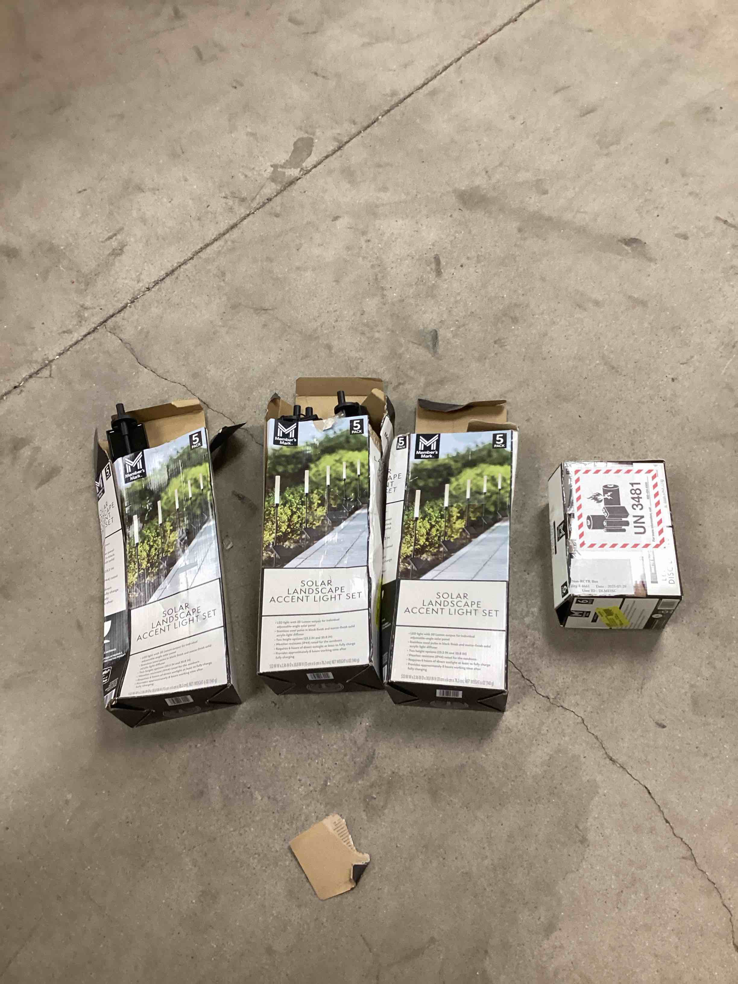 https://s3.amazonaws.com/lotting-images-prod/bidfta/TEA1842745_1755628986427.jpeg
