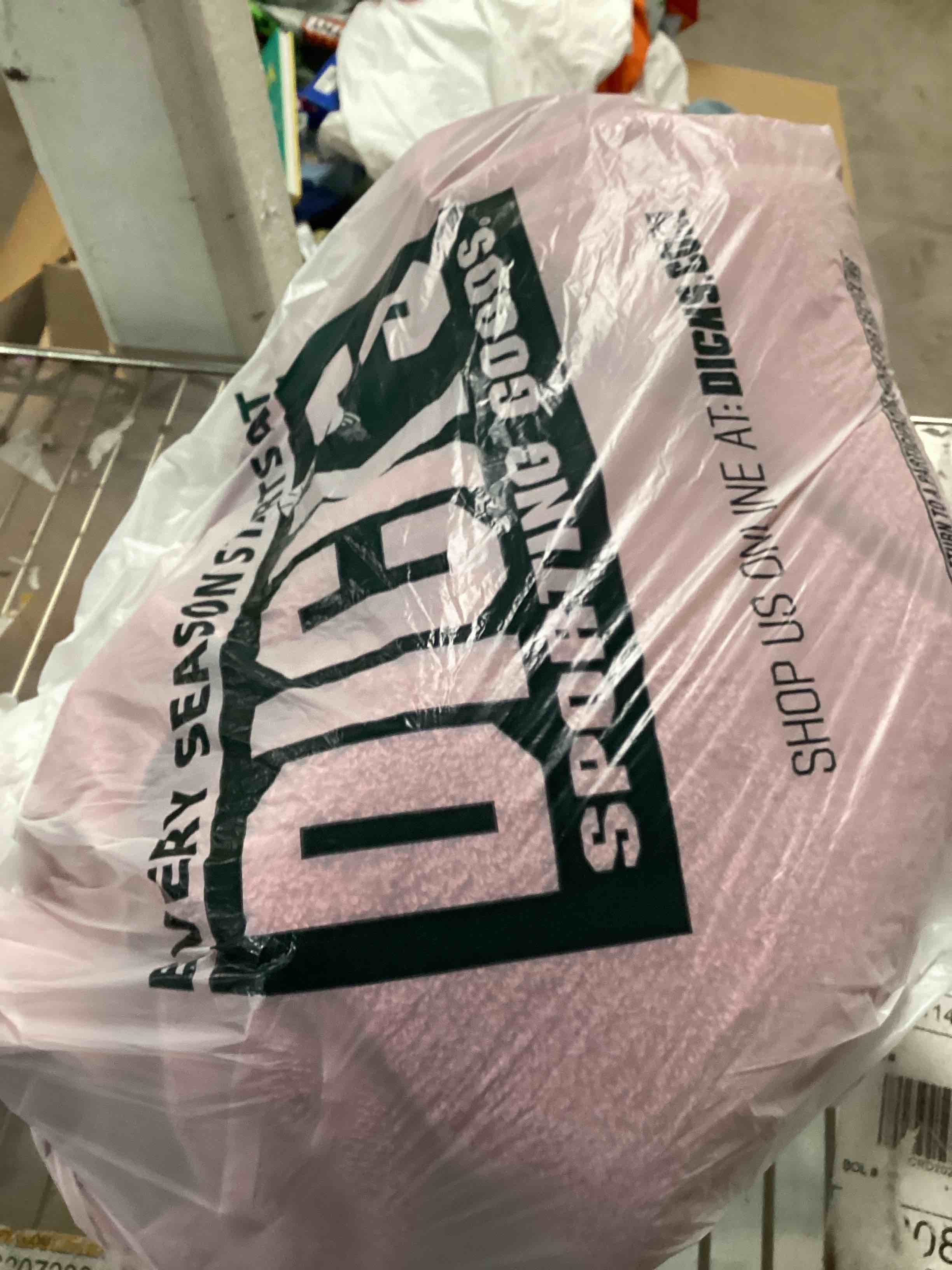 https://s3.amazonaws.com/lotting-images-prod/bidfta/TEA1842869_1755699113590.jpeg