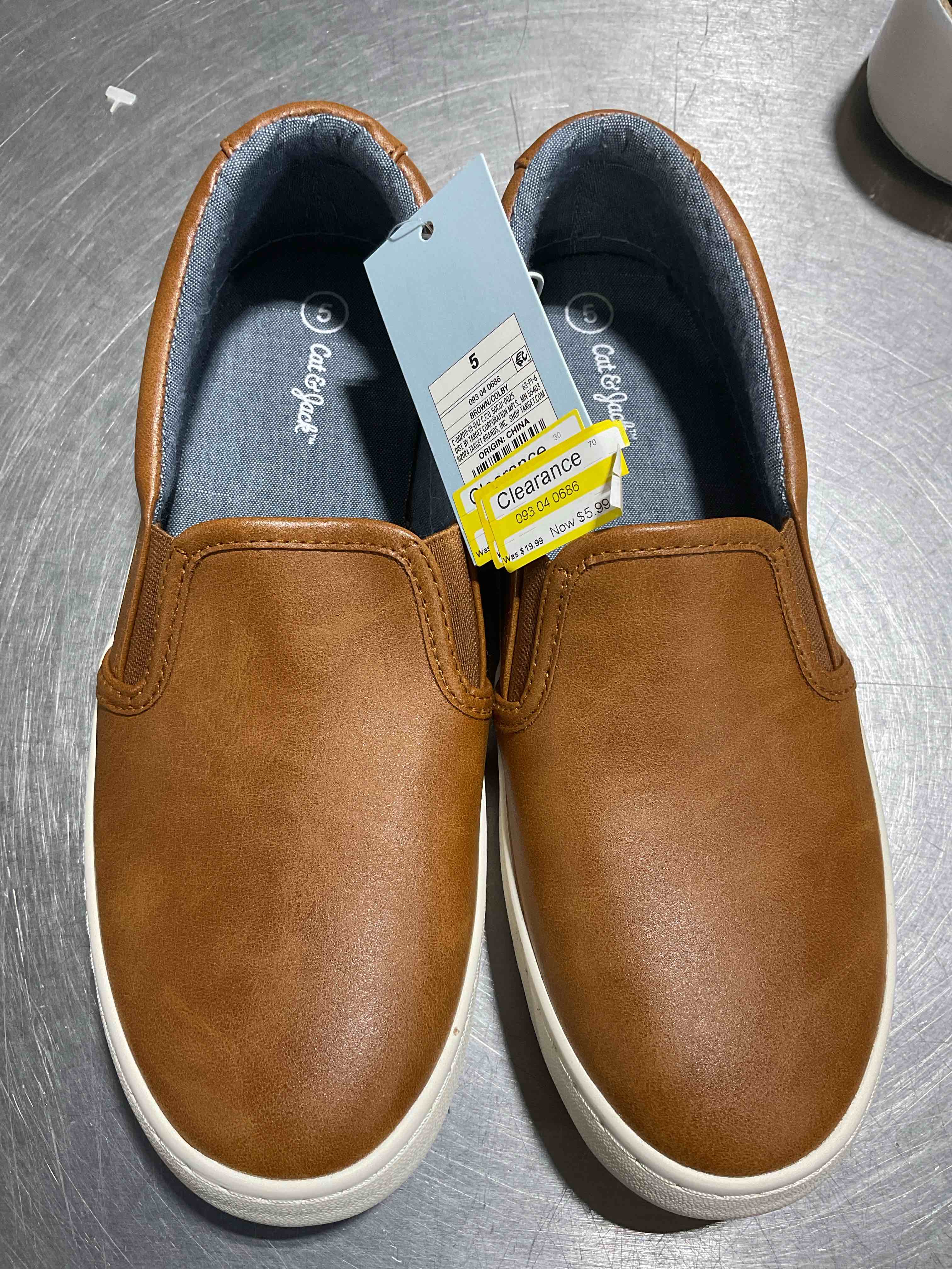 https://s3.amazonaws.com/lotting-images-prod/bidfta/TEA1847663_1745935186209.jpeg