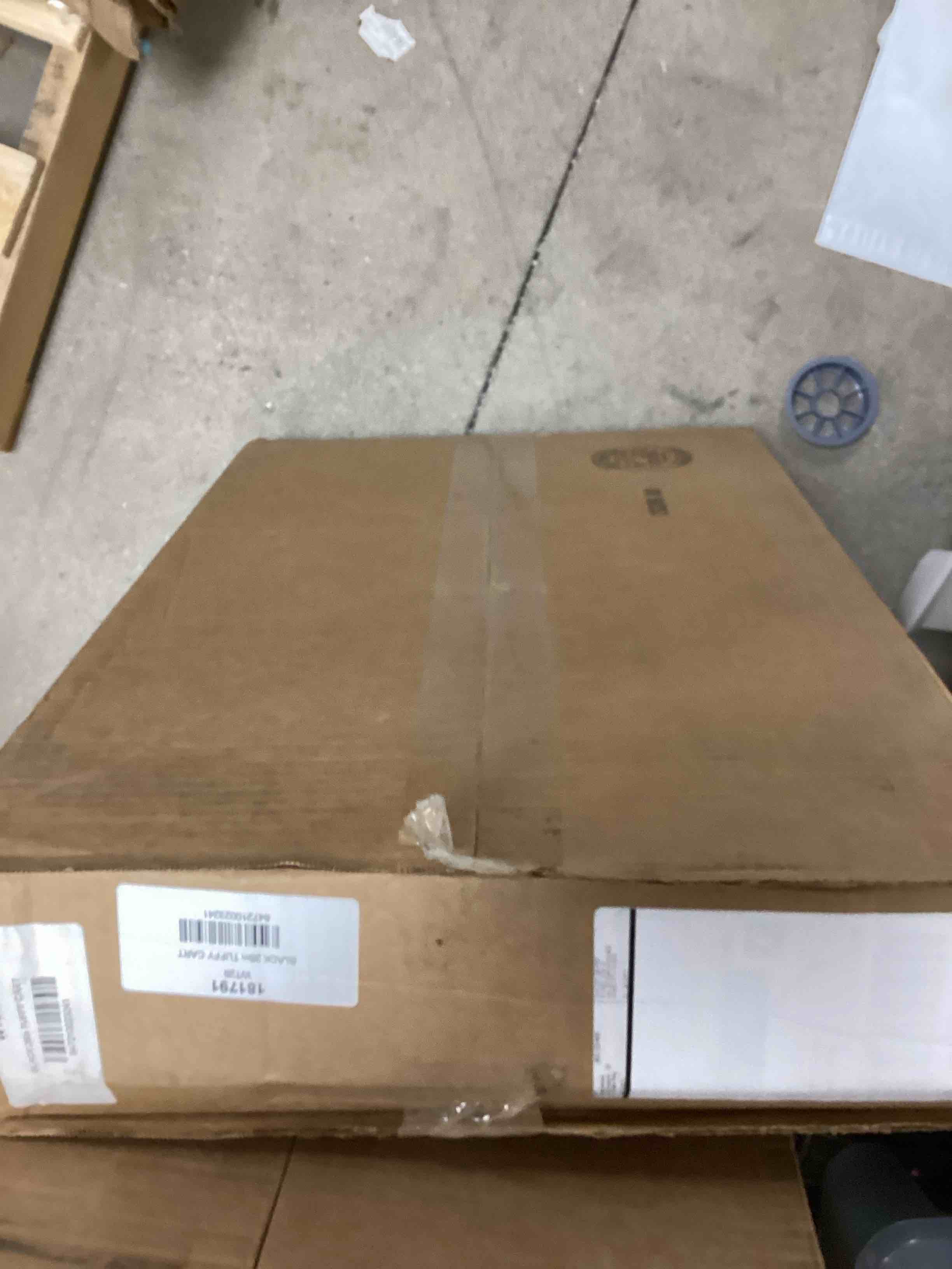https://s3.amazonaws.com/lotting-images-prod/bidfta/TEA1848011_1746386498676.jpeg