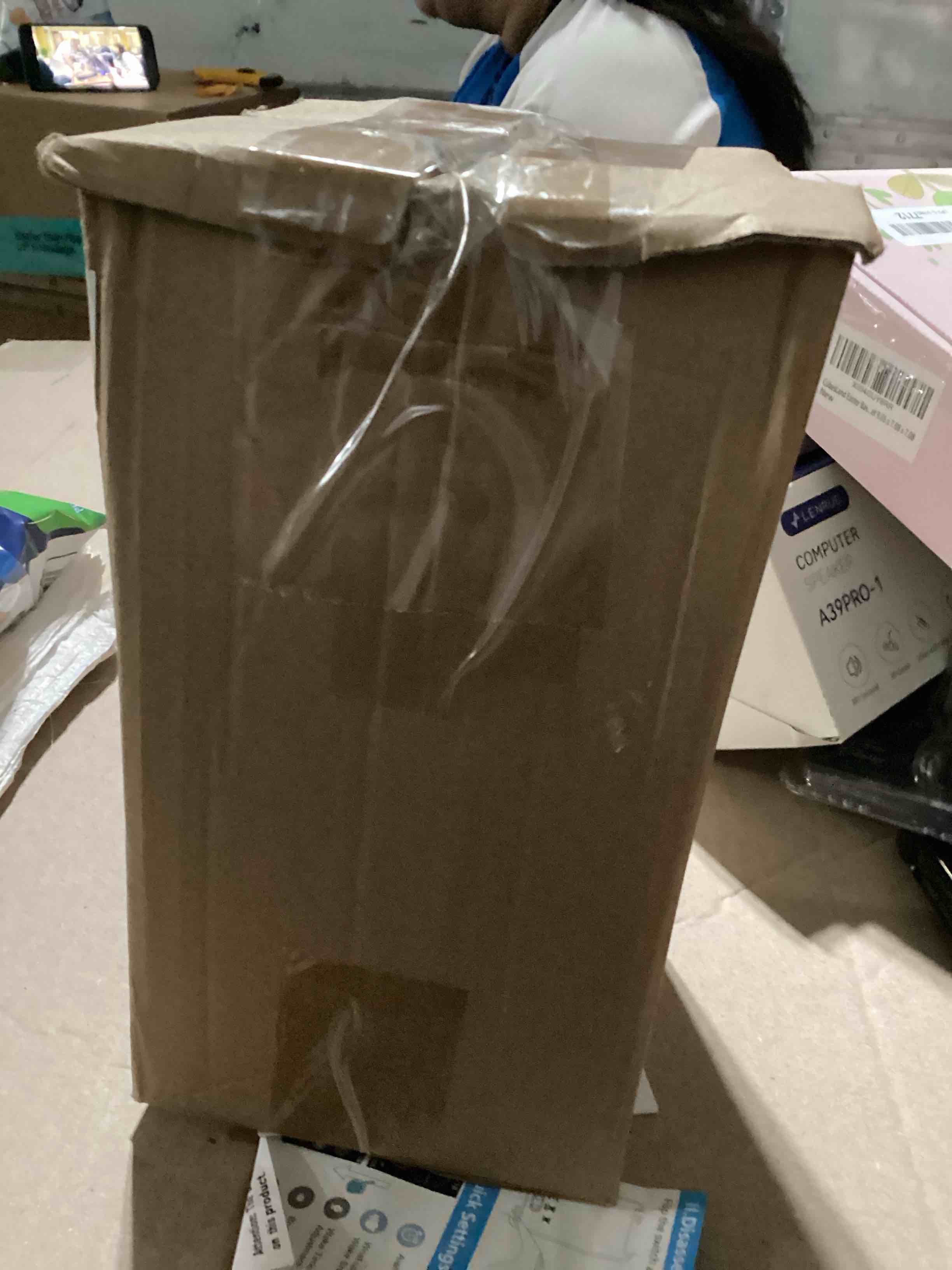 https://s3.amazonaws.com/lotting-images-prod/bidfta/TEA1848292_1746905302514.jpeg