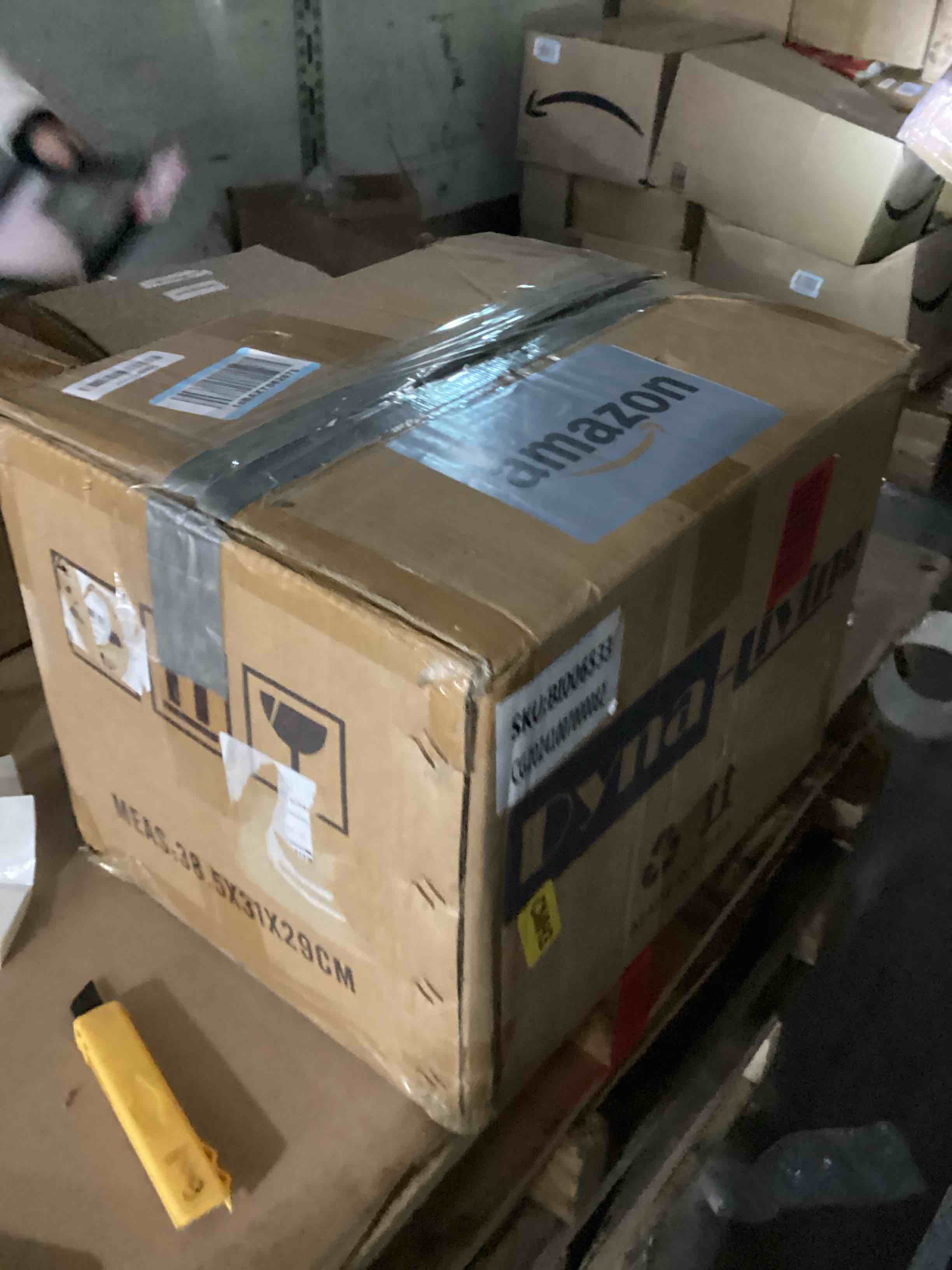 https://s3.amazonaws.com/lotting-images-prod/bidfta/TEA1848342_1746888580312.jpeg