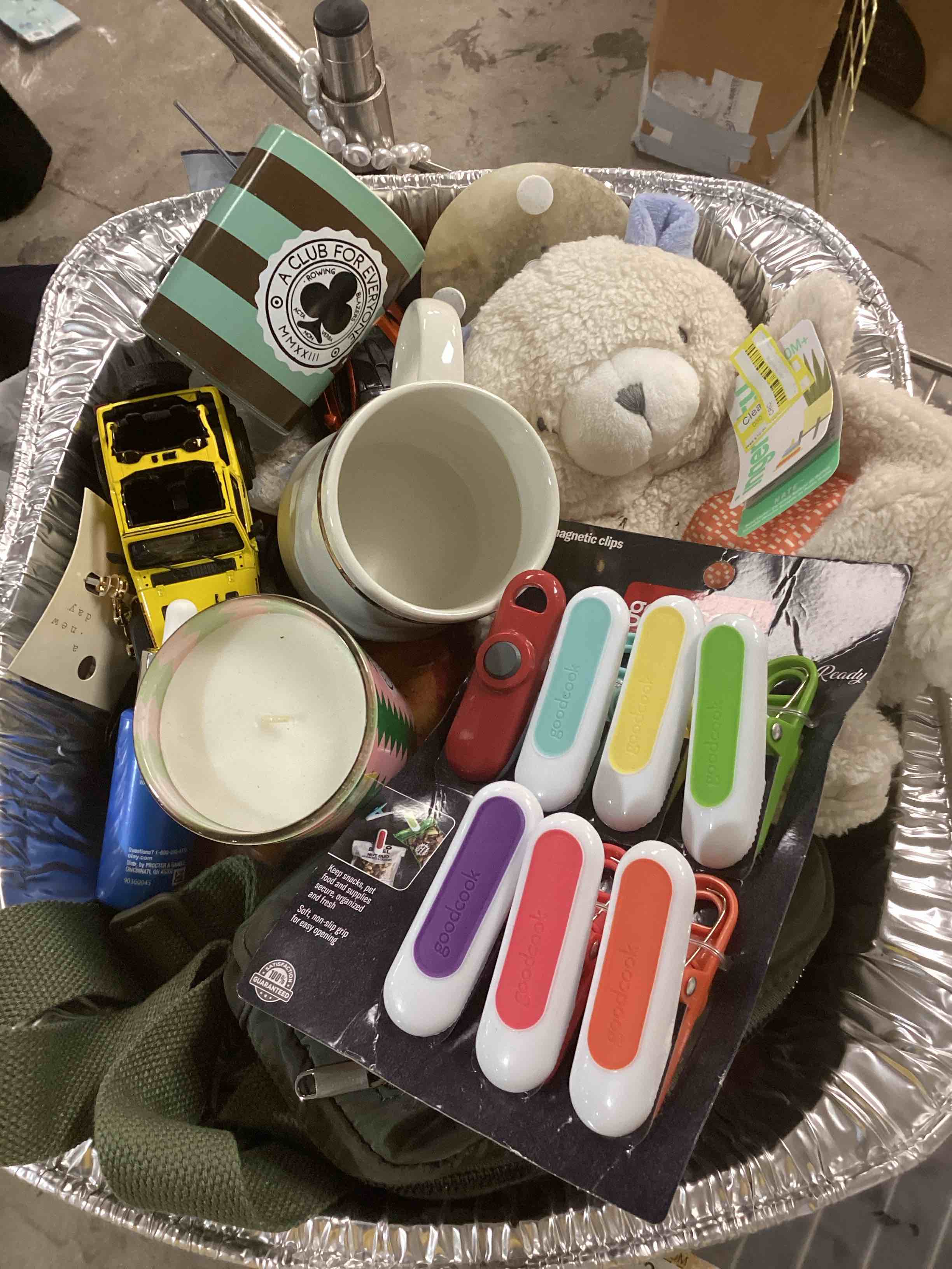 Assorted items 