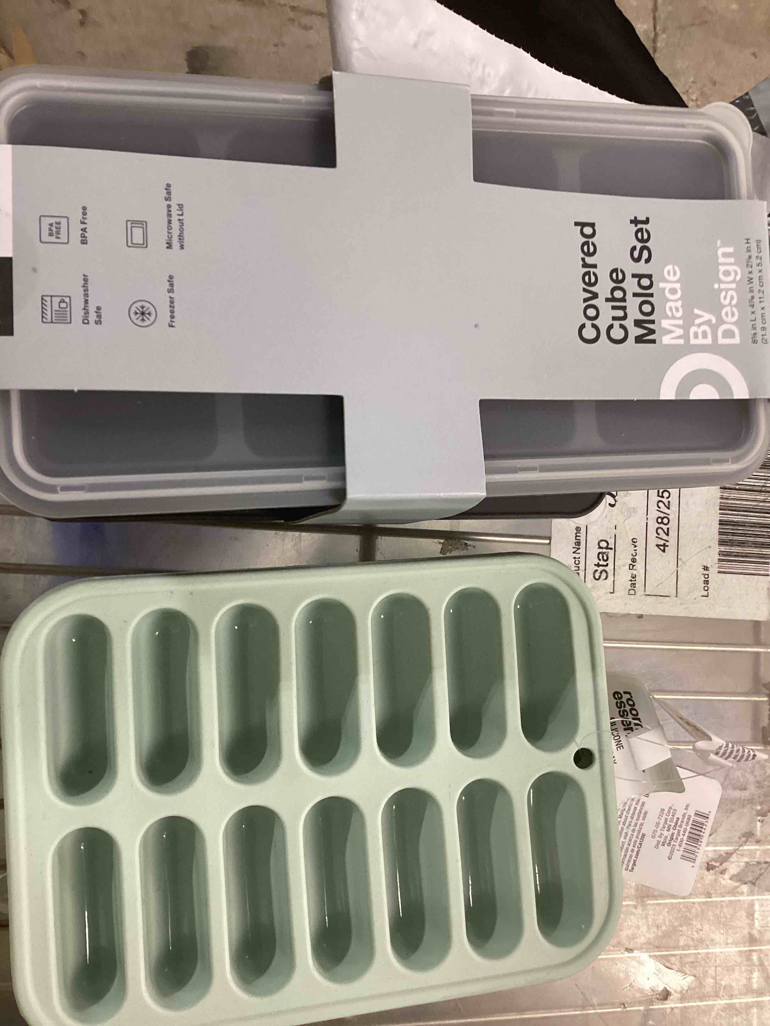 2 Cup Freeze Cube Molds with Lid (Set of 2),  Ice  cube  tray (set of 5) 