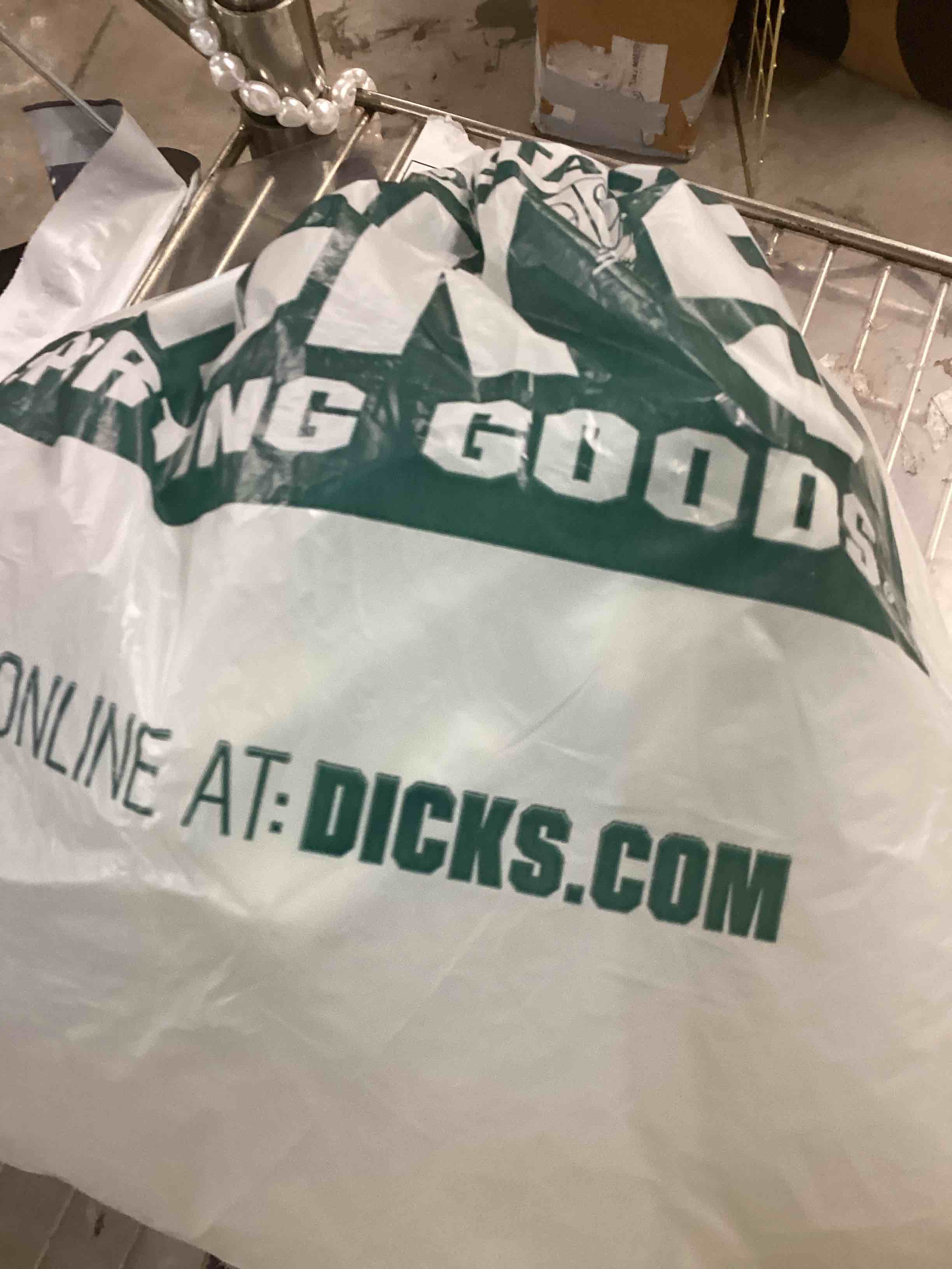 https://s3.amazonaws.com/lotting-images-prod/bidfta/TEA1848801_1755788352750.jpeg