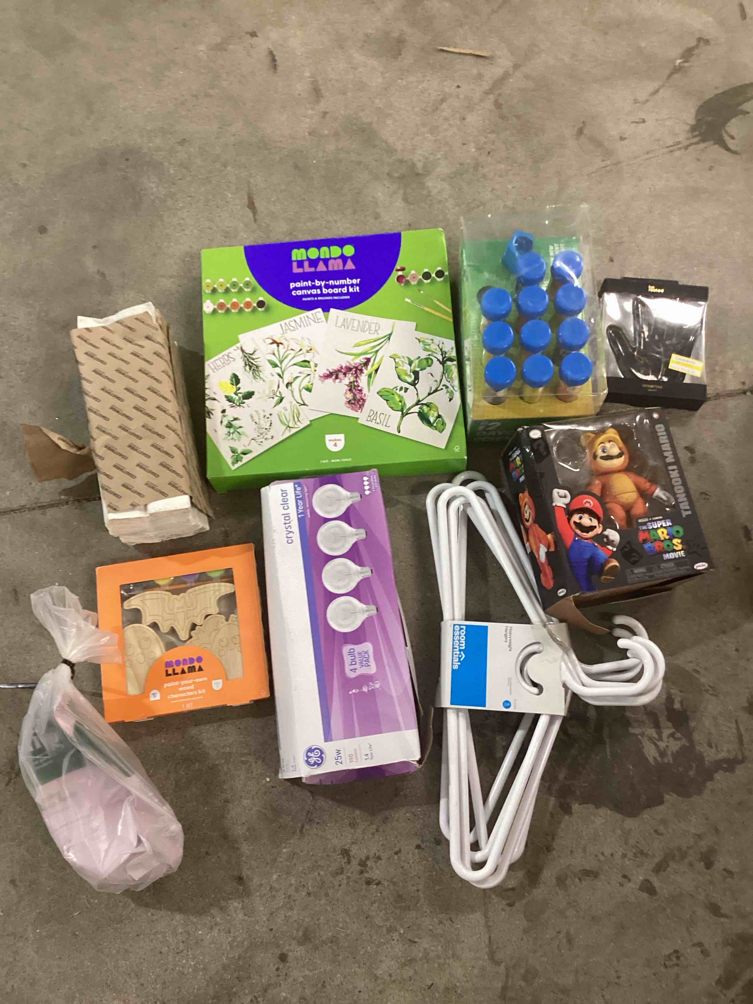 Assorted items 