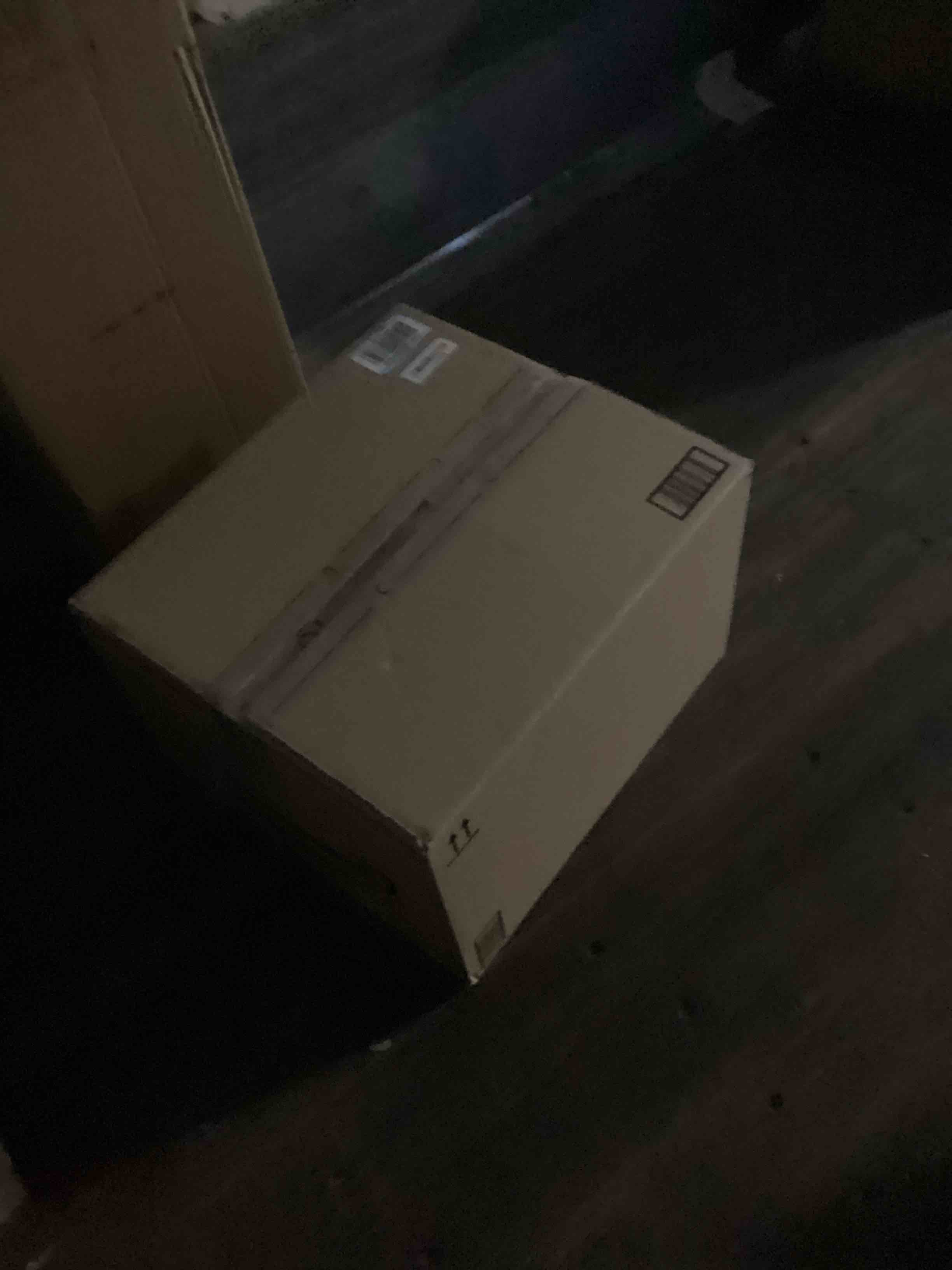 https://s3.amazonaws.com/lotting-images-prod/bidfta/TEA1852900_1740754188481.jpeg