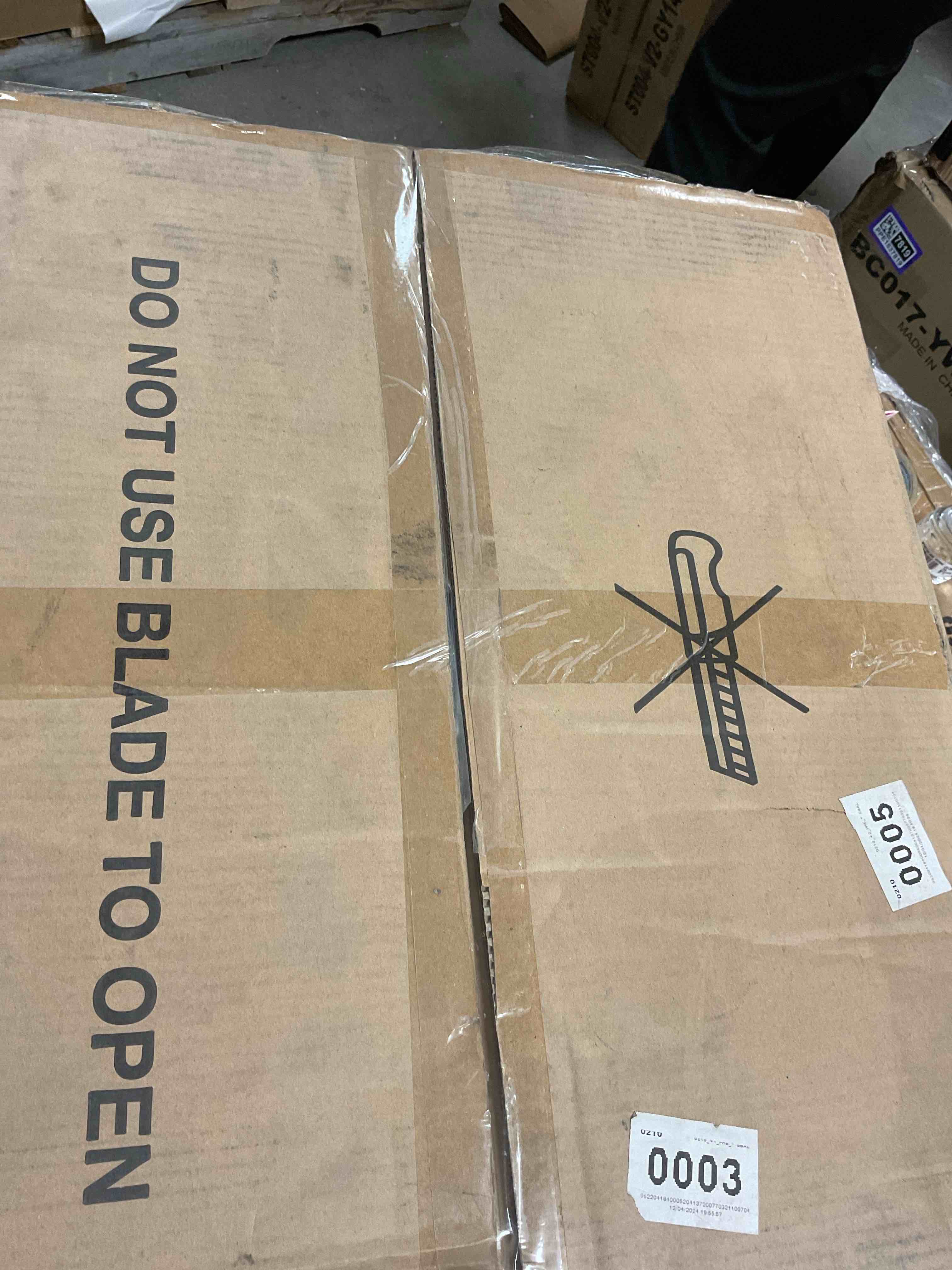 https://s3.amazonaws.com/lotting-images-prod/bidfta/TEA1854295_1744296493047.jpeg