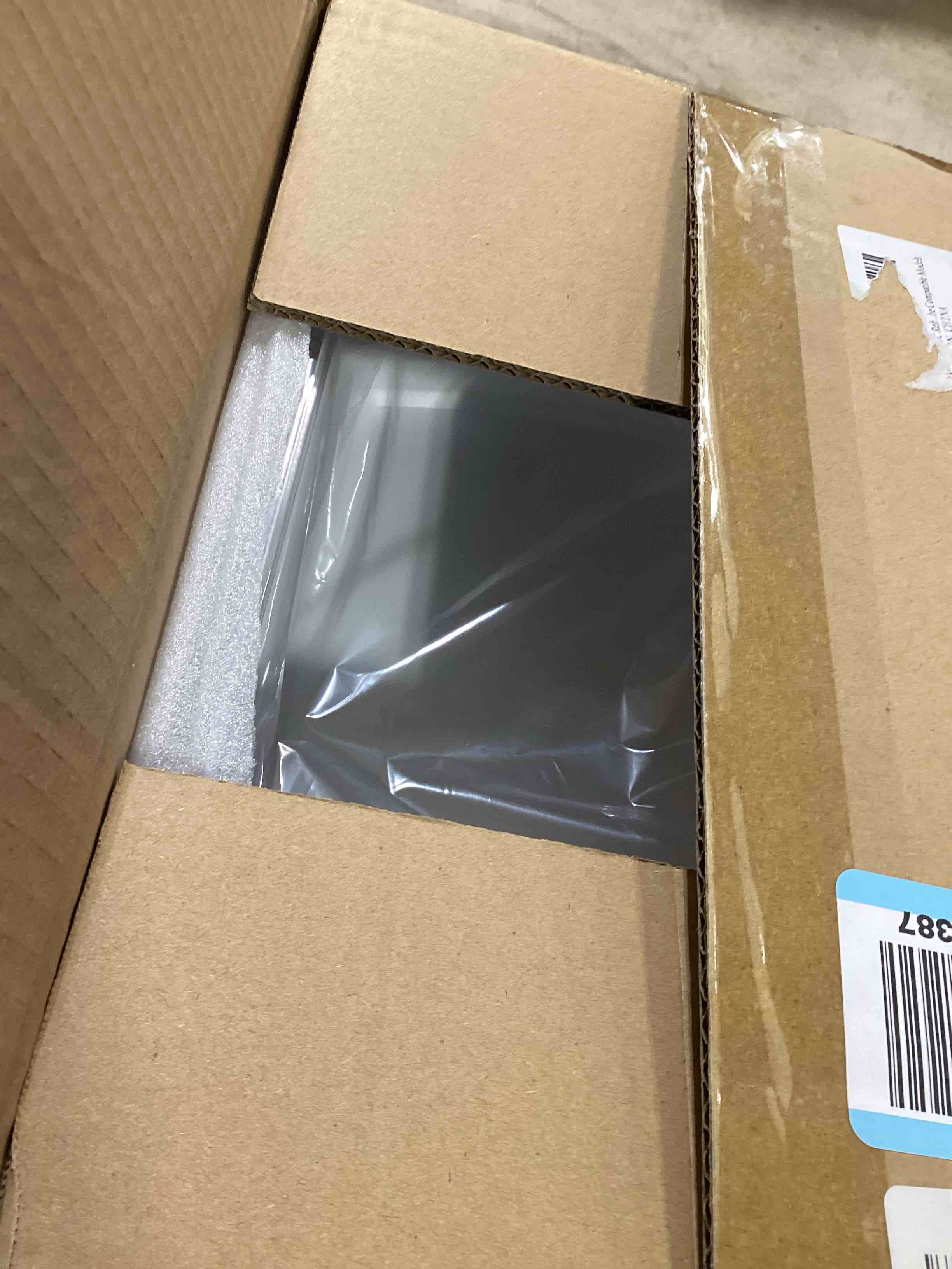 https://s3.amazonaws.com/lotting-images-prod/bidfta/TEA1855183_1735669187352.jpeg