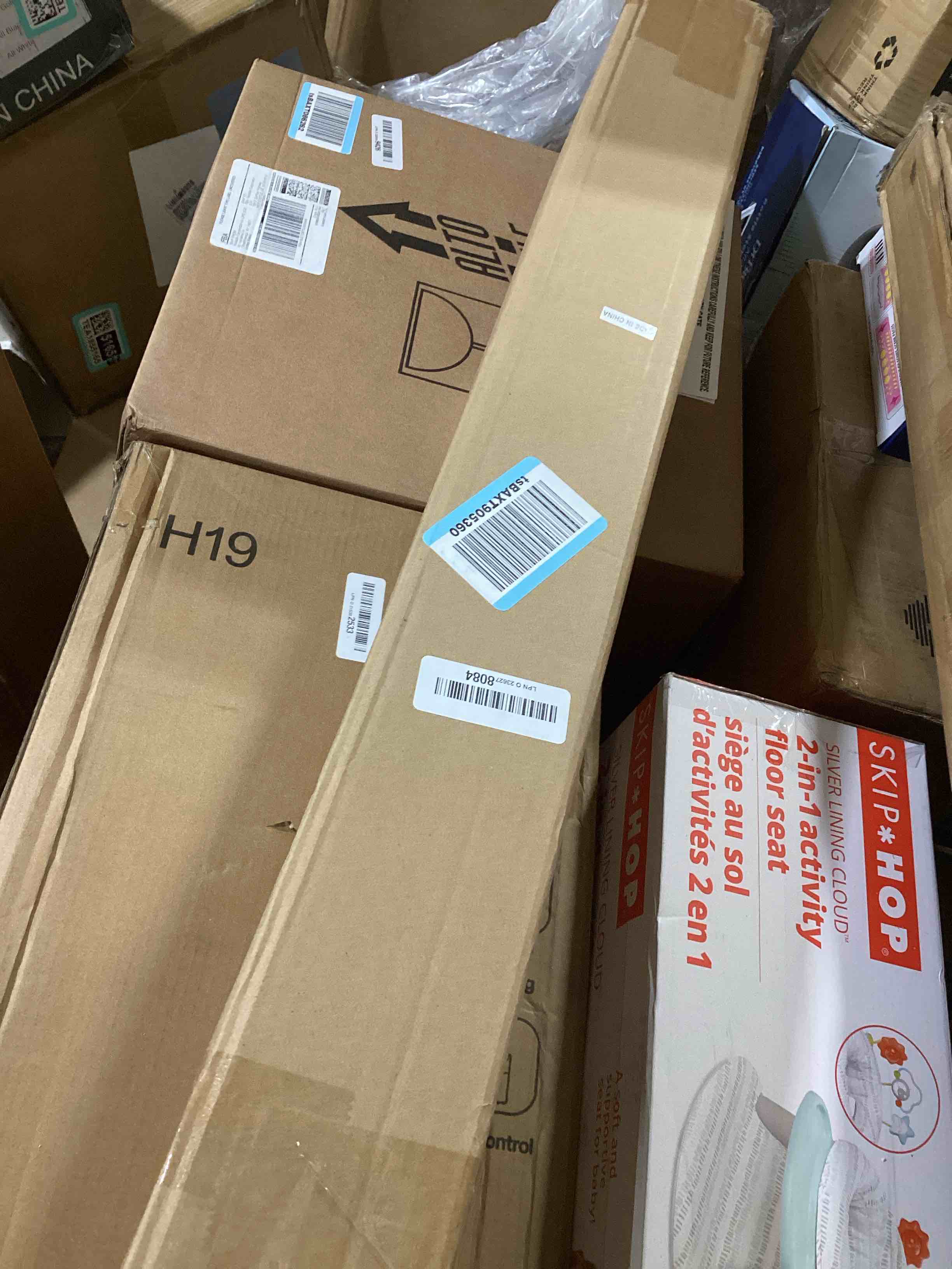 https://s3.amazonaws.com/lotting-images-prod/bidfta/TEA1855200_1735672249942.jpeg