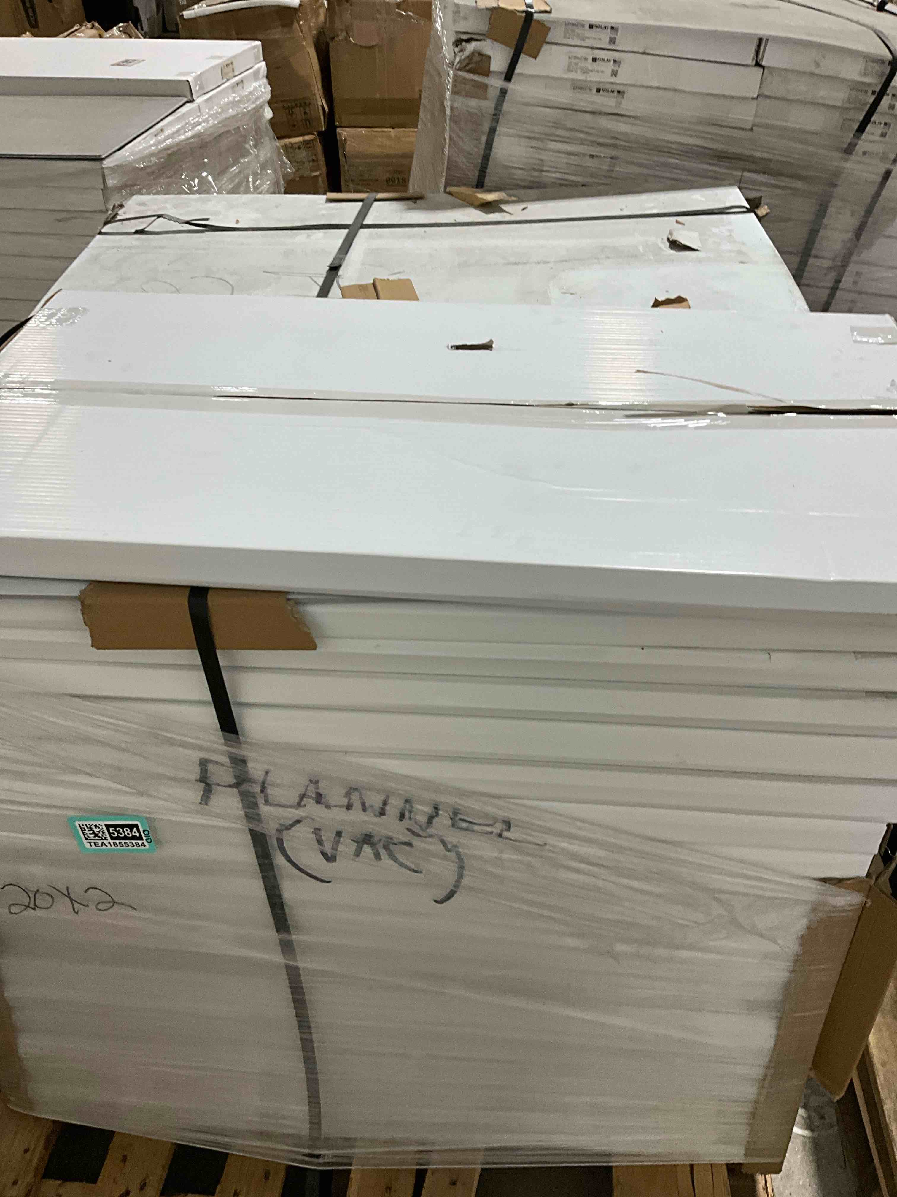 MANUFACTURING, LLE Color: Flannel System: SPC Click + VacuuBond M Size: 18"x 36" 6.5mm DuraWear ™ Titan 70 Quantity: 7pc. - 31.5 sqft/Box 40 boxes to pick up 1260 sq.ft Your Bid per Sq Ft