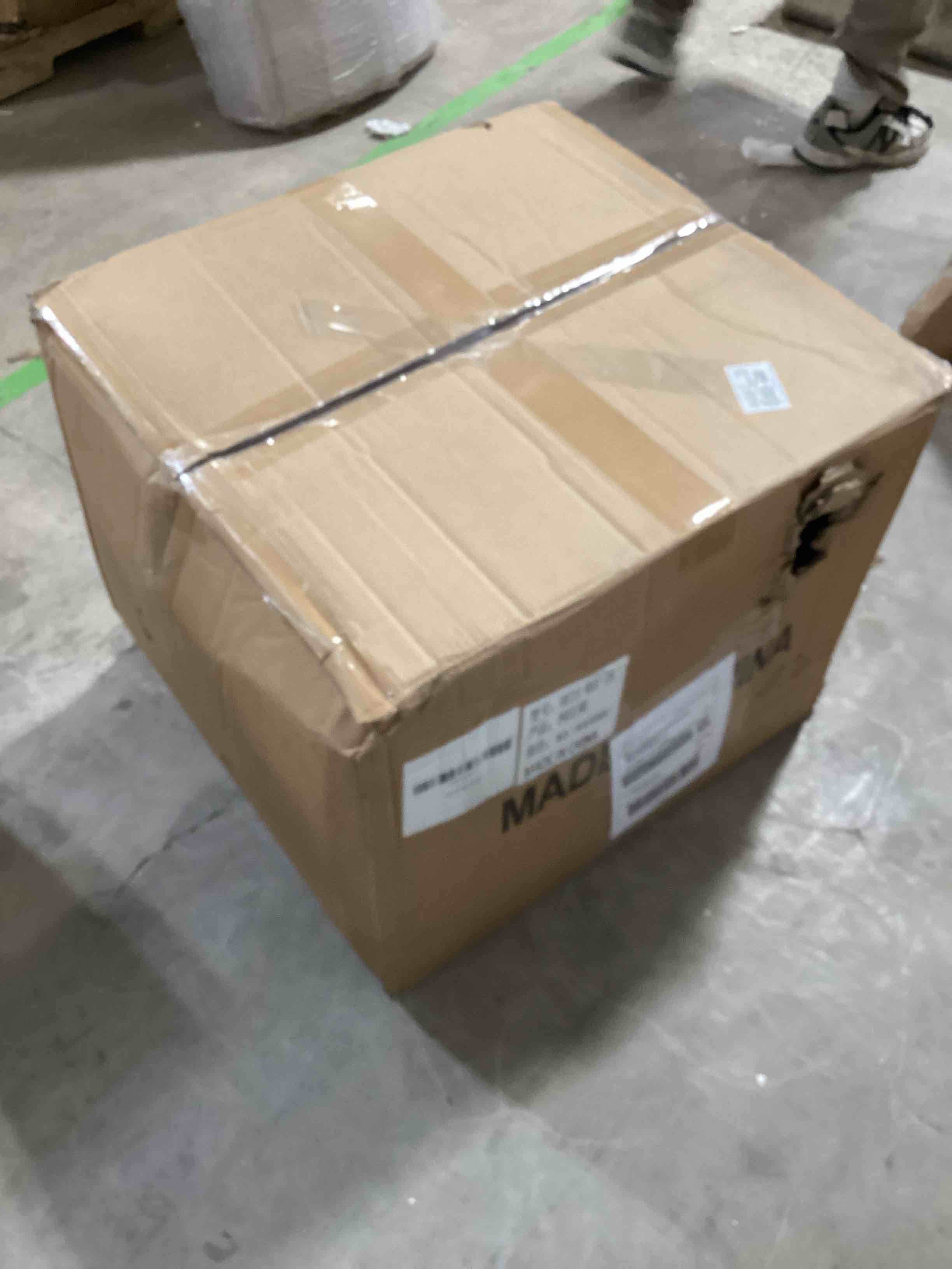 https://s3.amazonaws.com/lotting-images-prod/bidfta/TEA1855954_1738012906980.jpeg