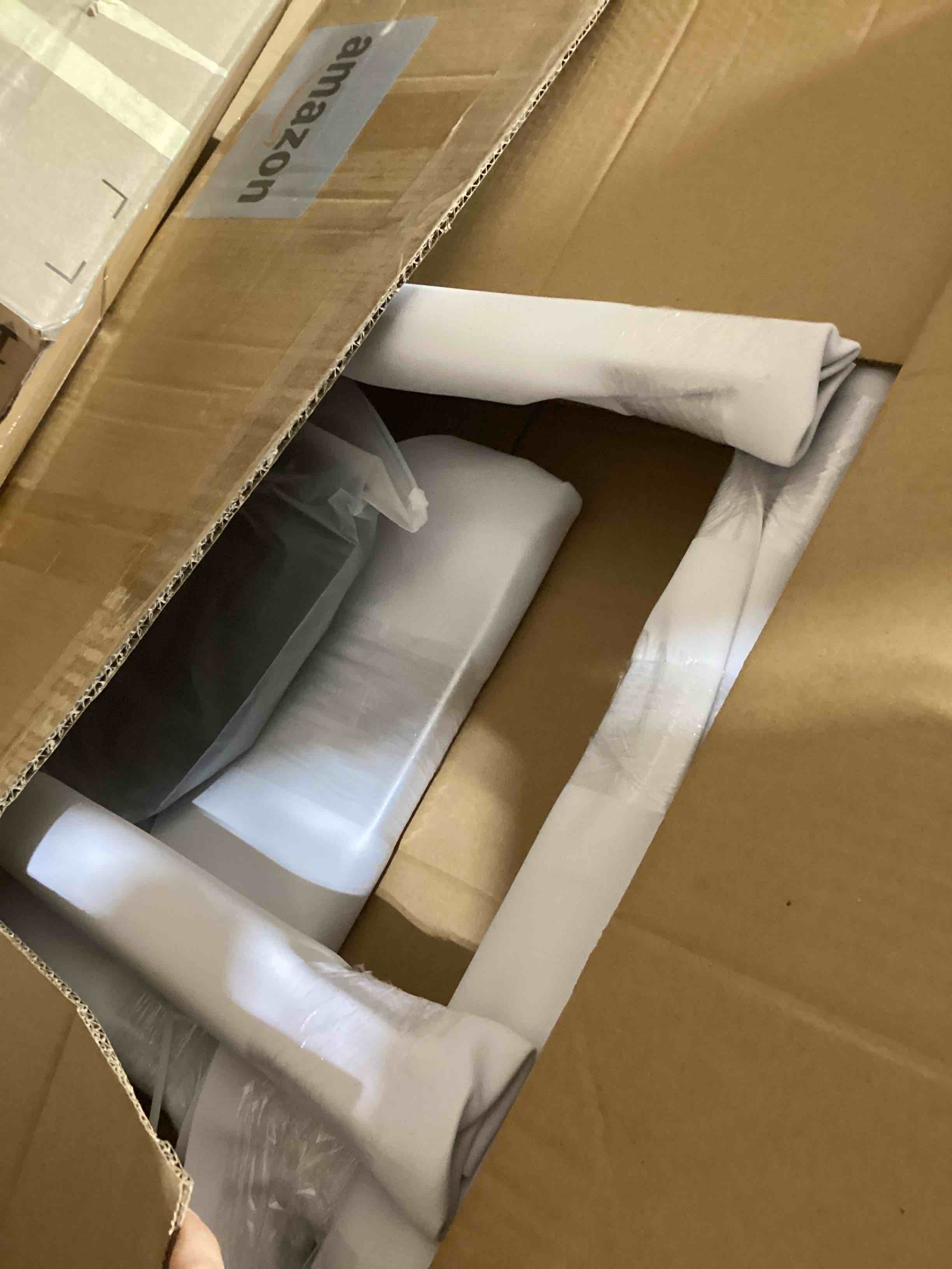 https://s3.amazonaws.com/lotting-images-prod/bidfta/TEA1855990_1738620175981.jpeg