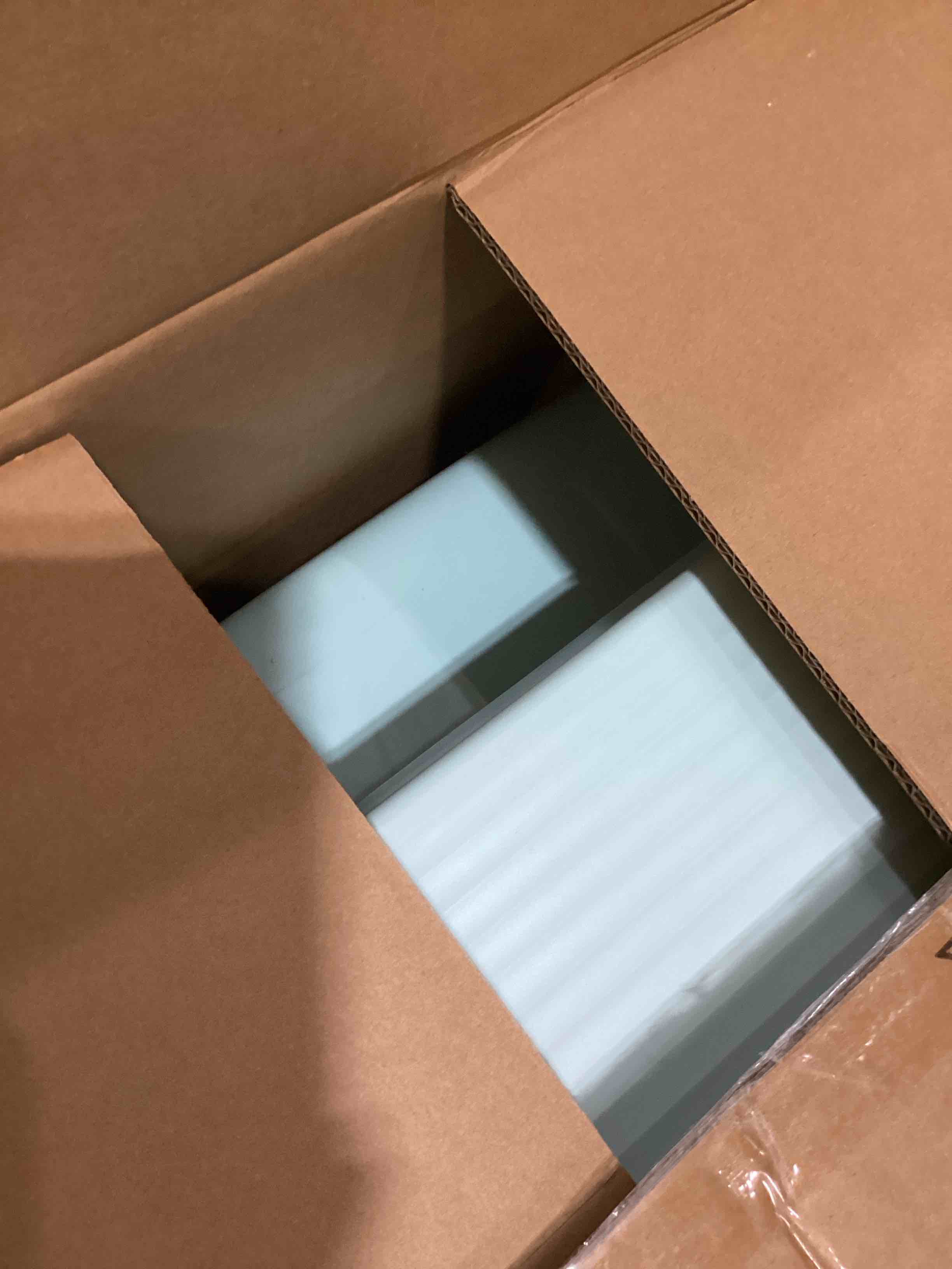https://s3.amazonaws.com/lotting-images-prod/bidfta/TEA1855991_1738620672166.jpeg